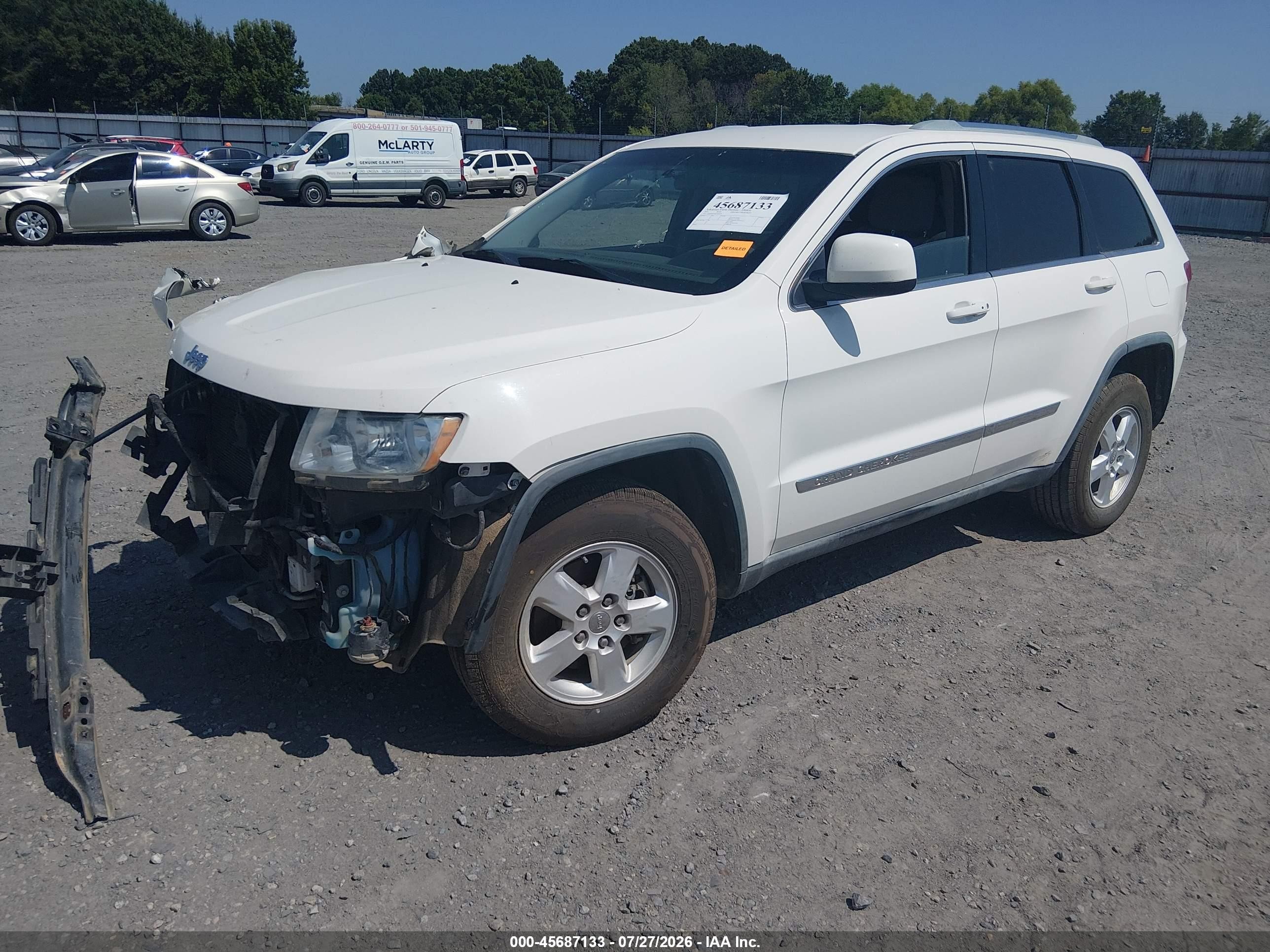 2011 Jeep Grand Cherokee Laredo White vin: 1J4RS4GG2BC684539