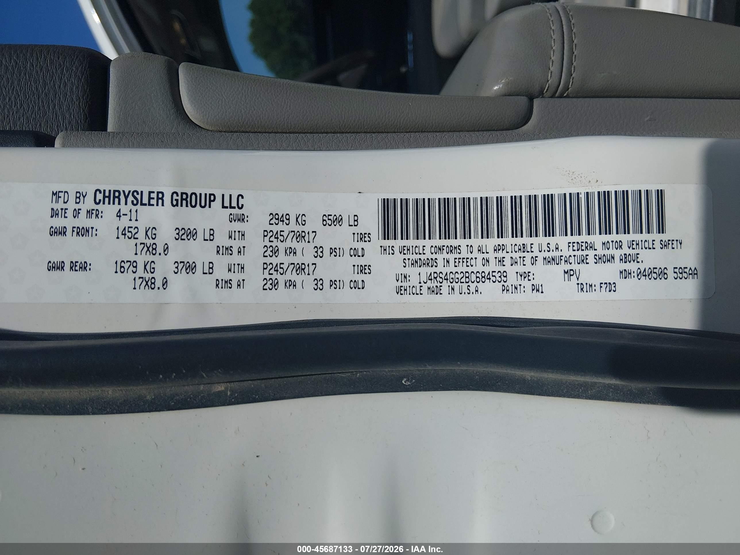 2011 Jeep Grand Cherokee Laredo White vin: 1J4RS4GG2BC684539