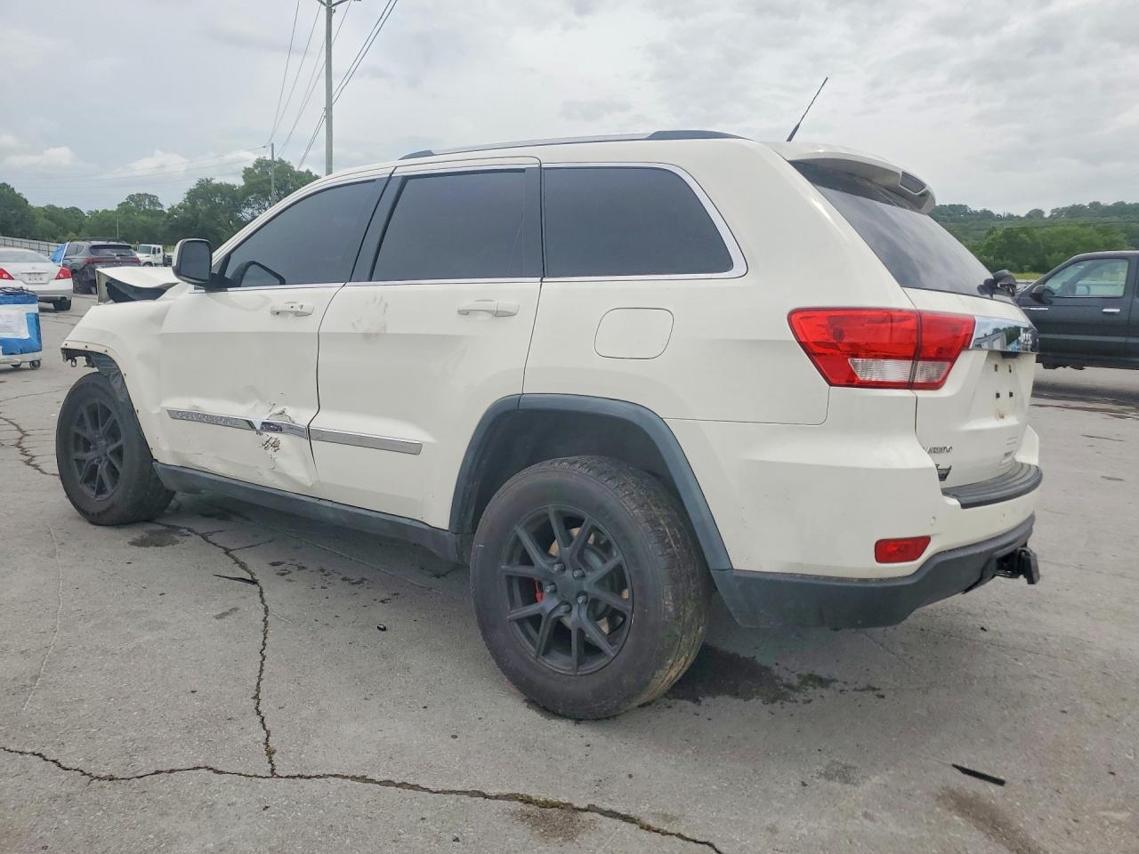 2011 Jeep Grand Cherokee Laredo White vin: 1J4RS4GG3BC532186