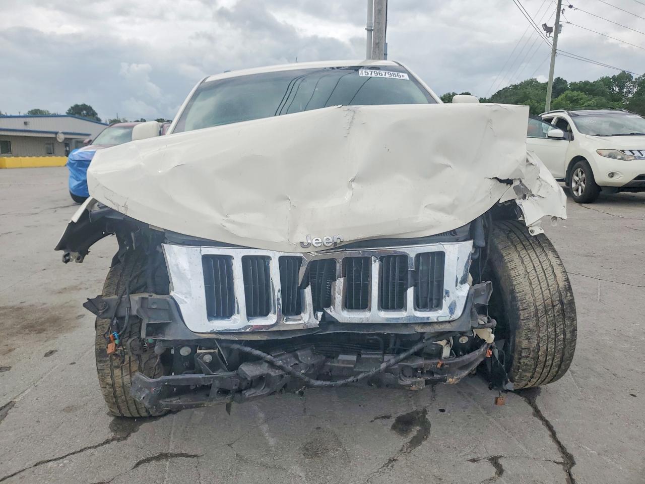 2011 Jeep Grand Cherokee Laredo White vin: 1J4RS4GG3BC532186
