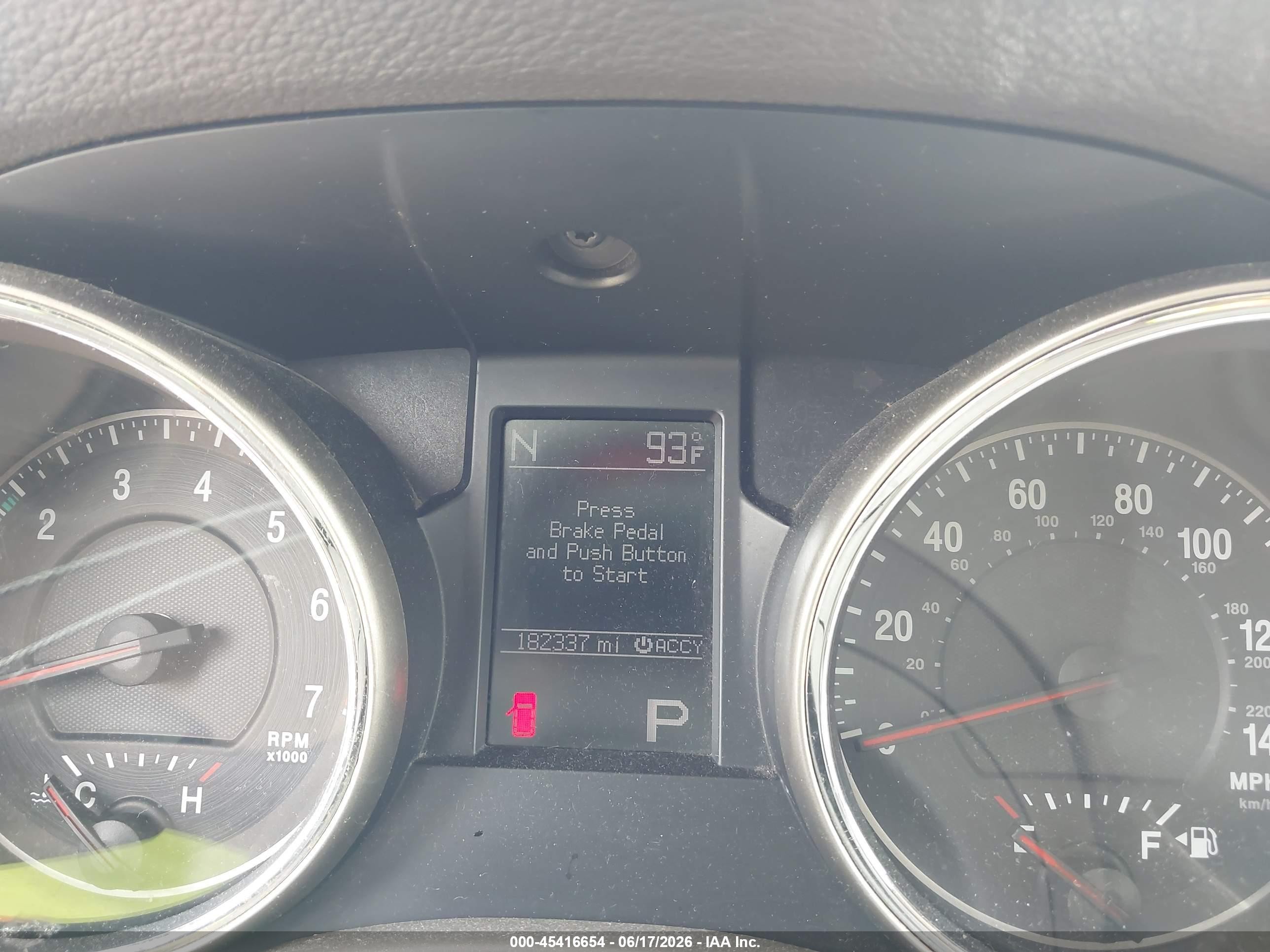 2011 Jeep Grand Cherokee Laredo Silver vin: 1J4RS4GG3BC564085
