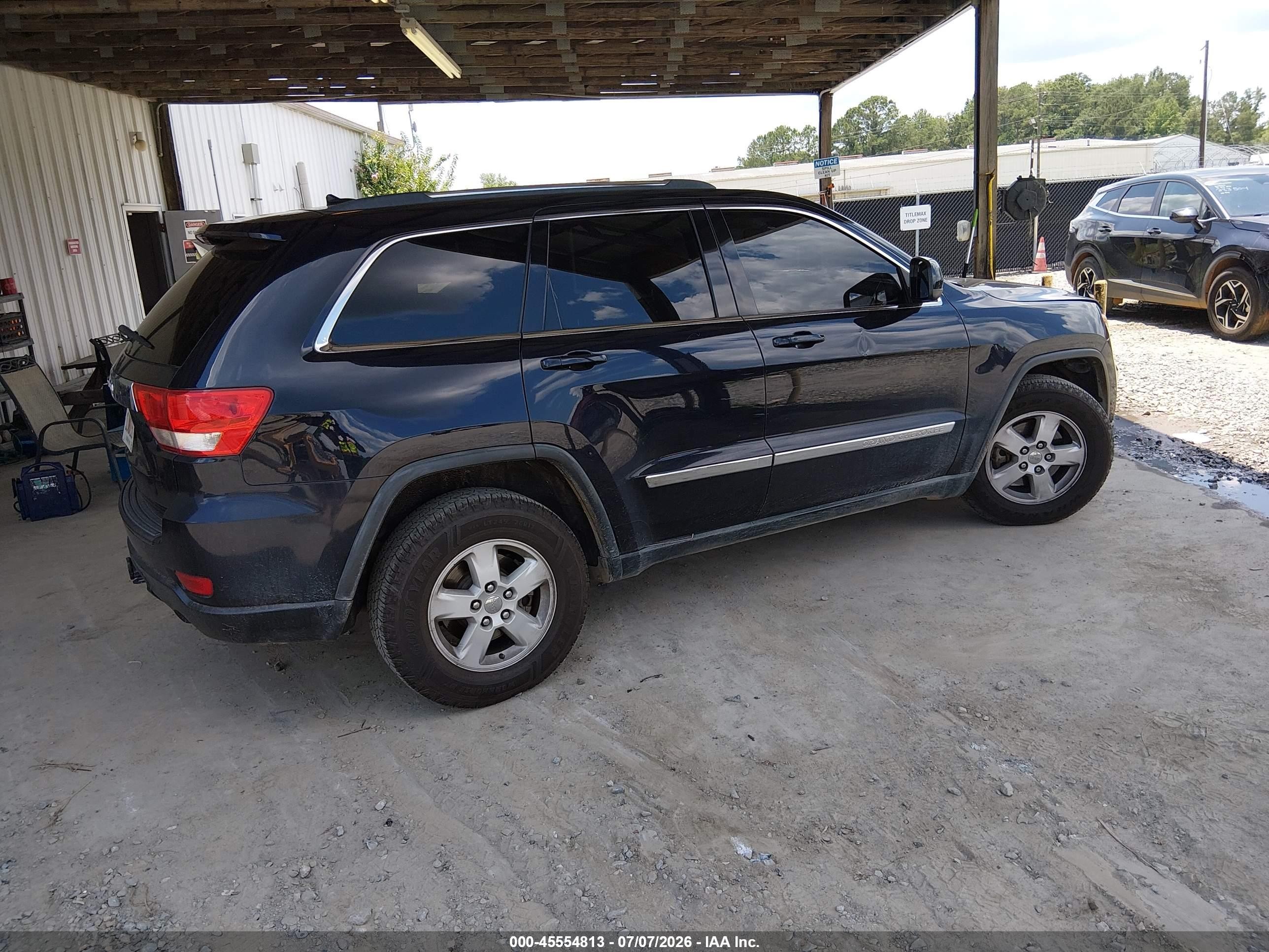 2011 Jeep Grand Cherokee Laredo Blue vin: 1J4RS4GG4BC515820