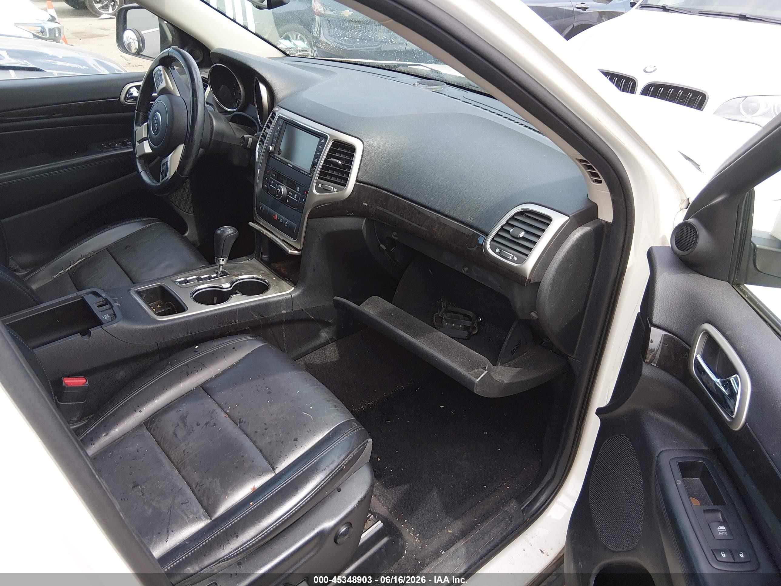 2011 Jeep Grand Cherokee Laredo White vin: 1J4RS4GG4BC545237