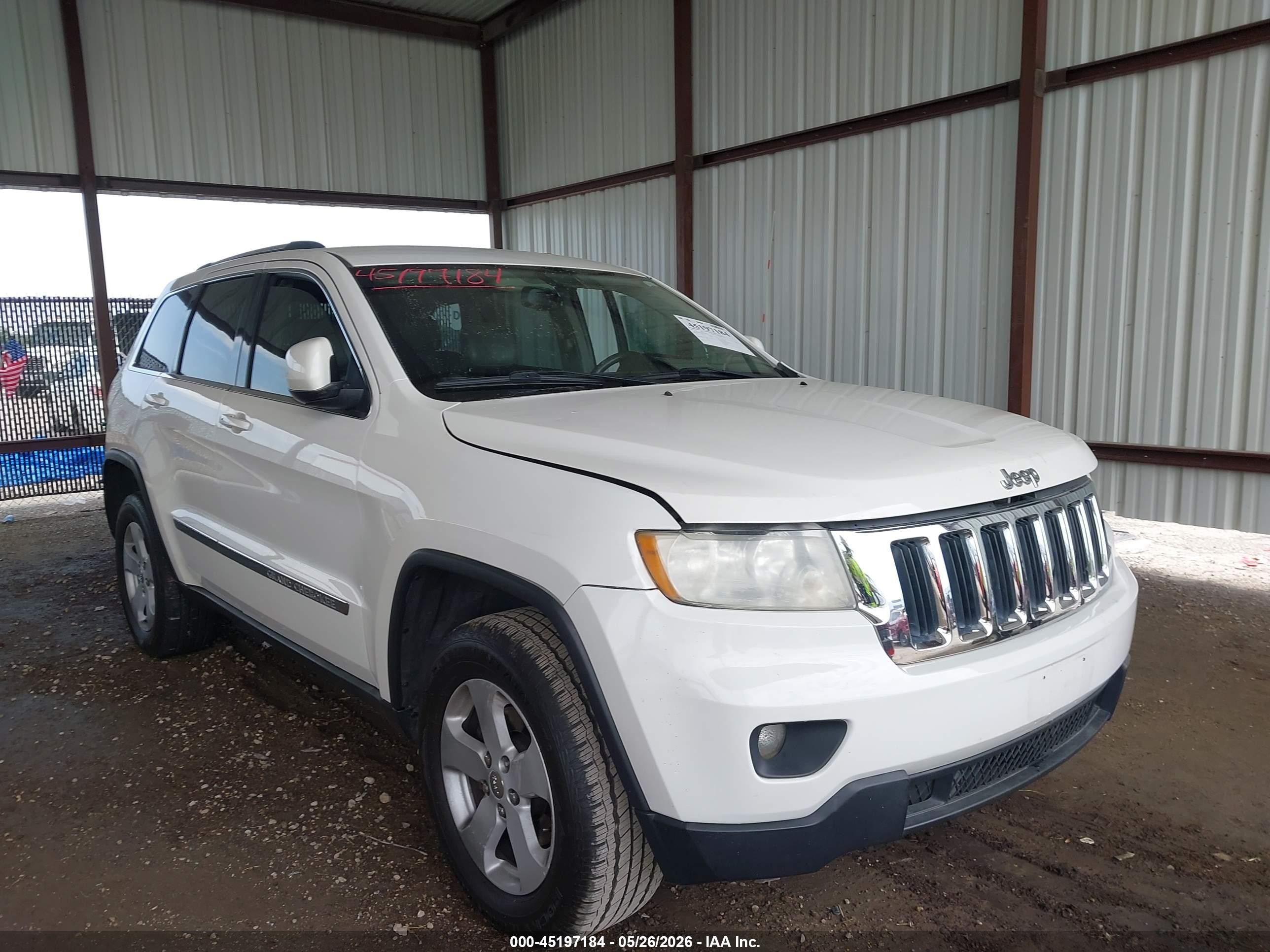 2011 Jeep Grand Cherokee Laredo White vin: 1J4RS4GG5BC513946