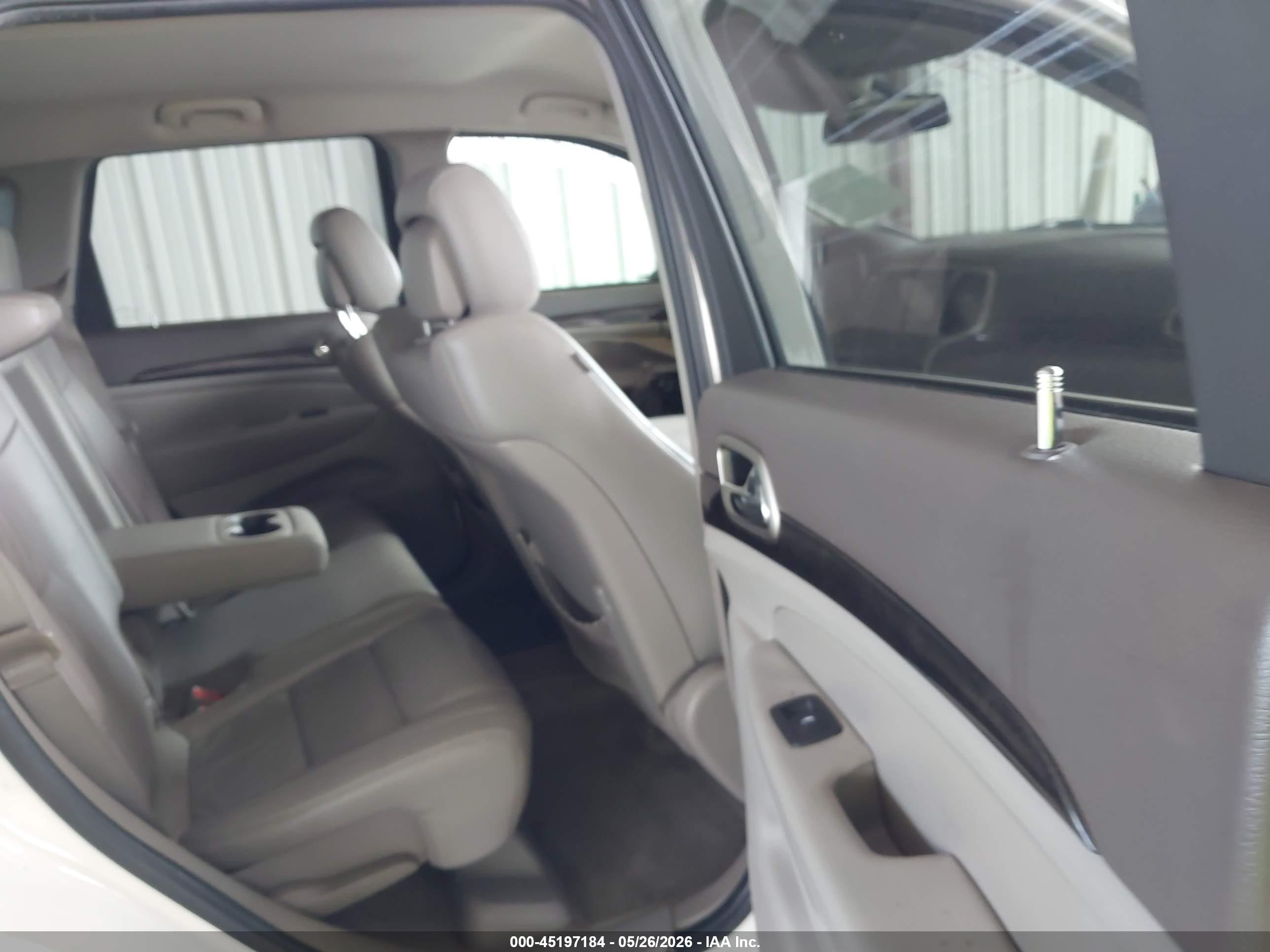 2011 Jeep Grand Cherokee Laredo White vin: 1J4RS4GG5BC513946
