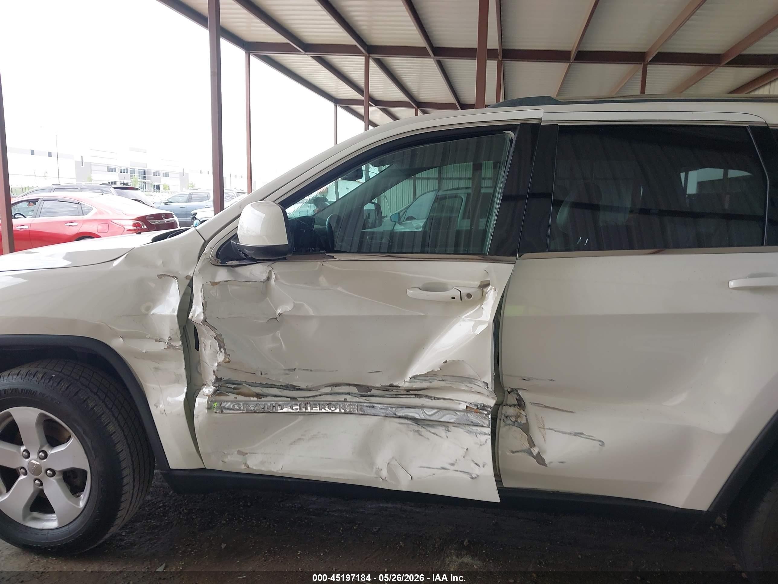 2011 Jeep Grand Cherokee Laredo White vin: 1J4RS4GG5BC513946