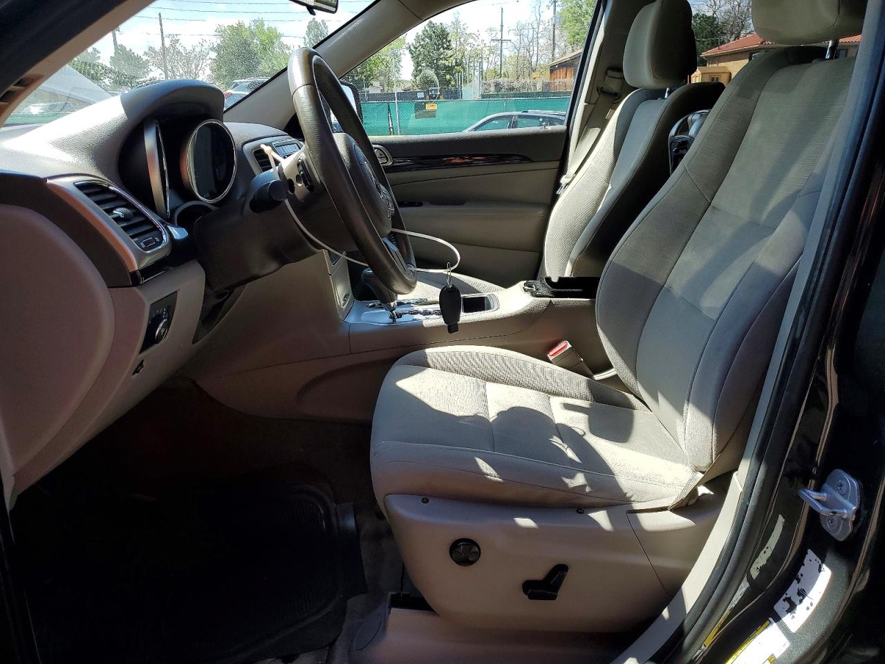 2011 Jeep Grand Cherokee Laredo Gray vin: 1J4RS4GG5BC658811