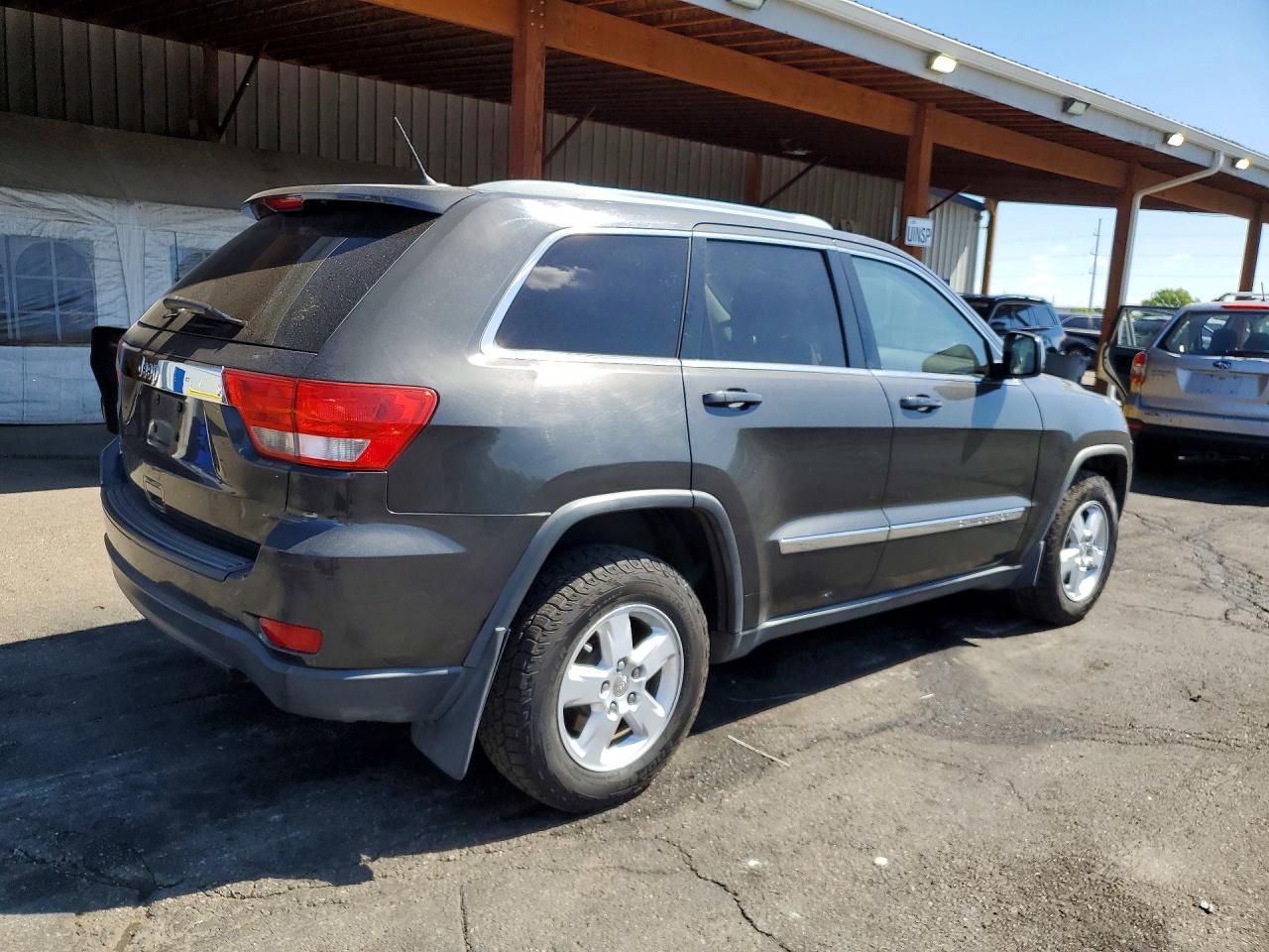 2011 Jeep Grand Cherokee Laredo Gray vin: 1J4RS4GG5BC658811
