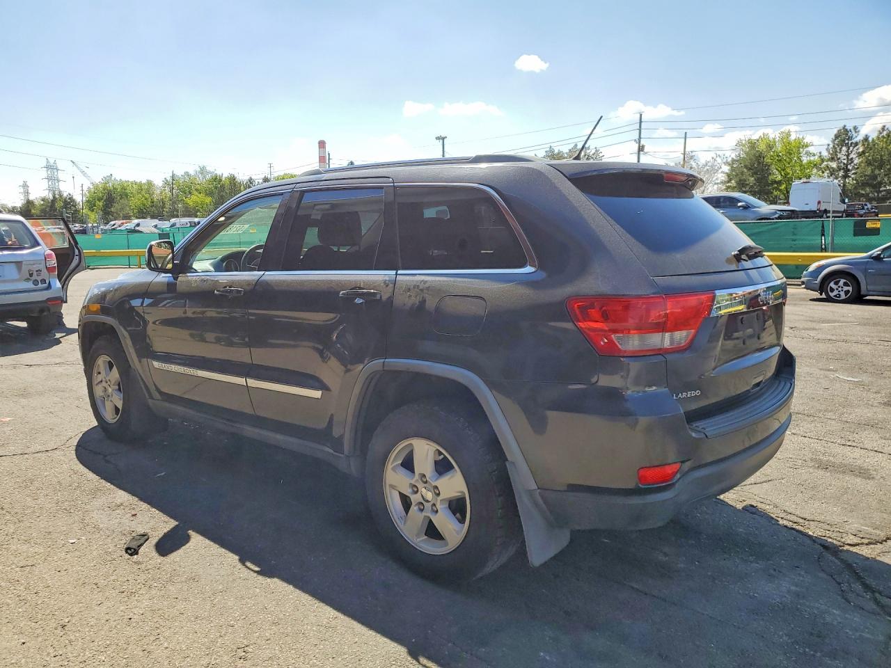 2011 Jeep Grand Cherokee Laredo Gray vin: 1J4RS4GG5BC658811