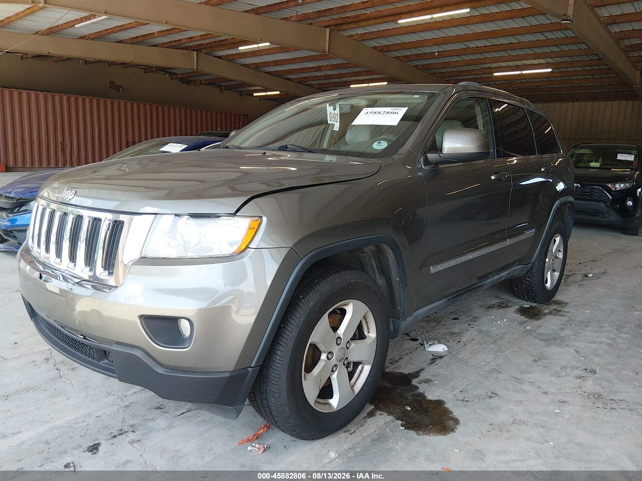 2011 Jeep Grand Cherokee Laredo Gray vin: 1J4RS4GG5BC723642