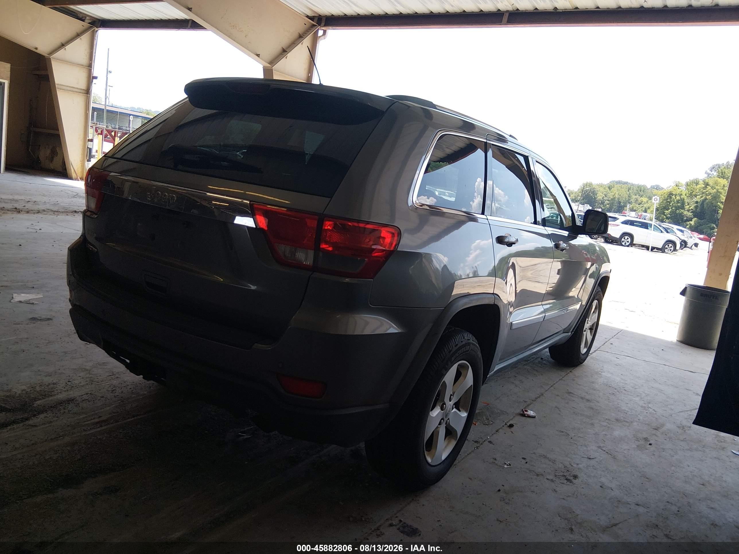 2011 Jeep Grand Cherokee Laredo Gray vin: 1J4RS4GG5BC723642