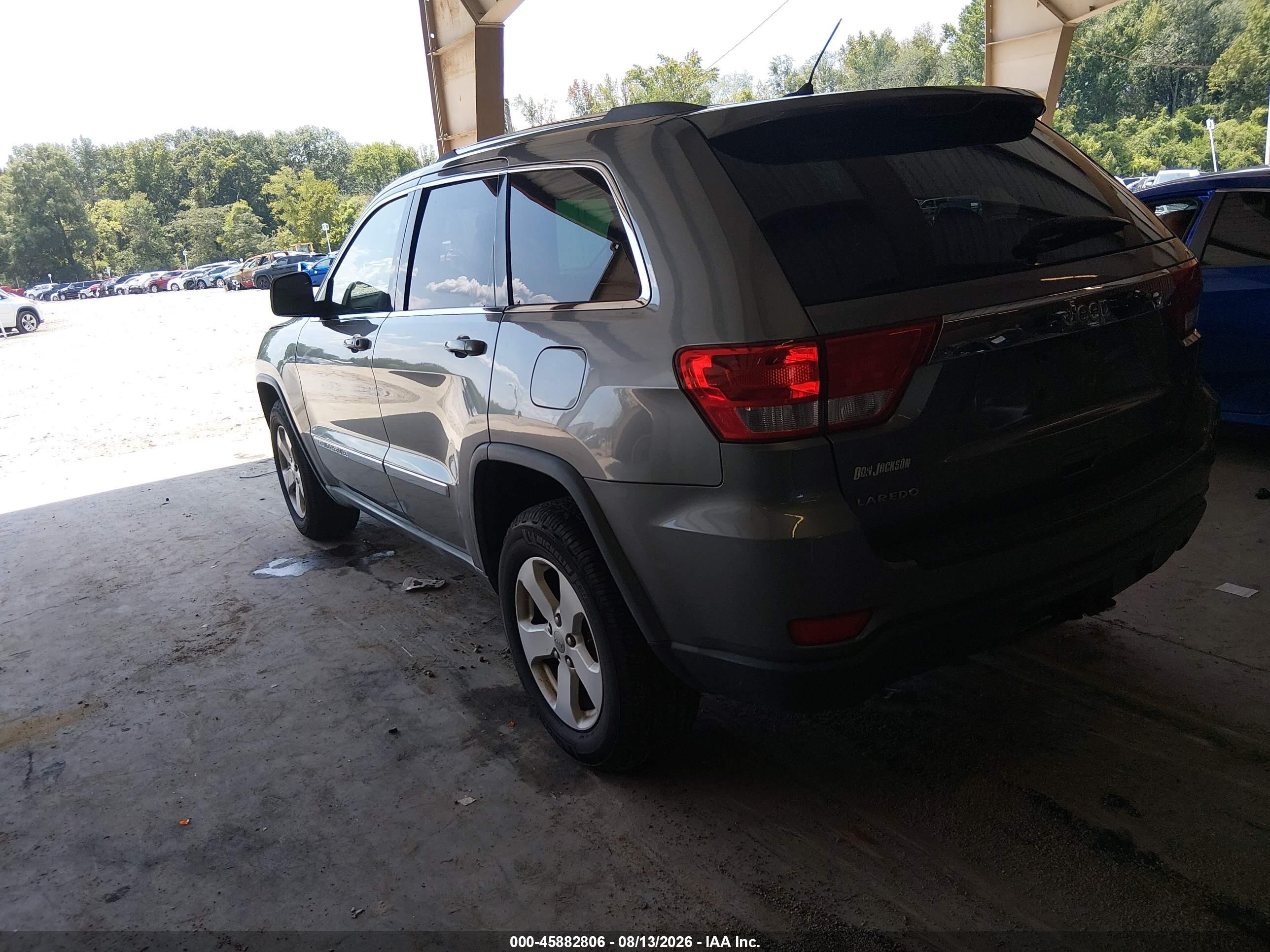2011 Jeep Grand Cherokee Laredo Gray vin: 1J4RS4GG5BC723642