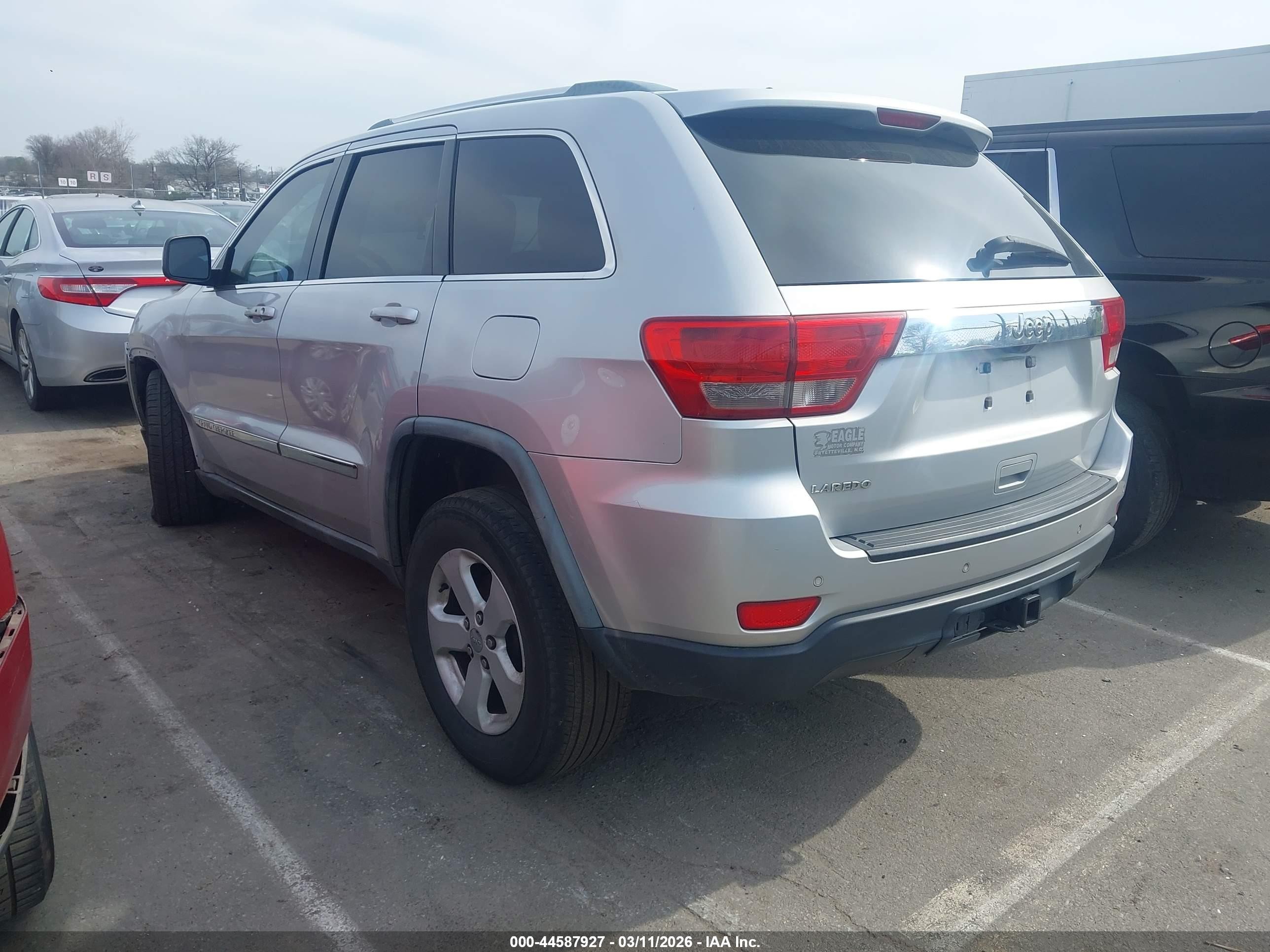 2011 Jeep Grand Cherokee Laredo Gray vin: 1J4RS4GG5BC745754