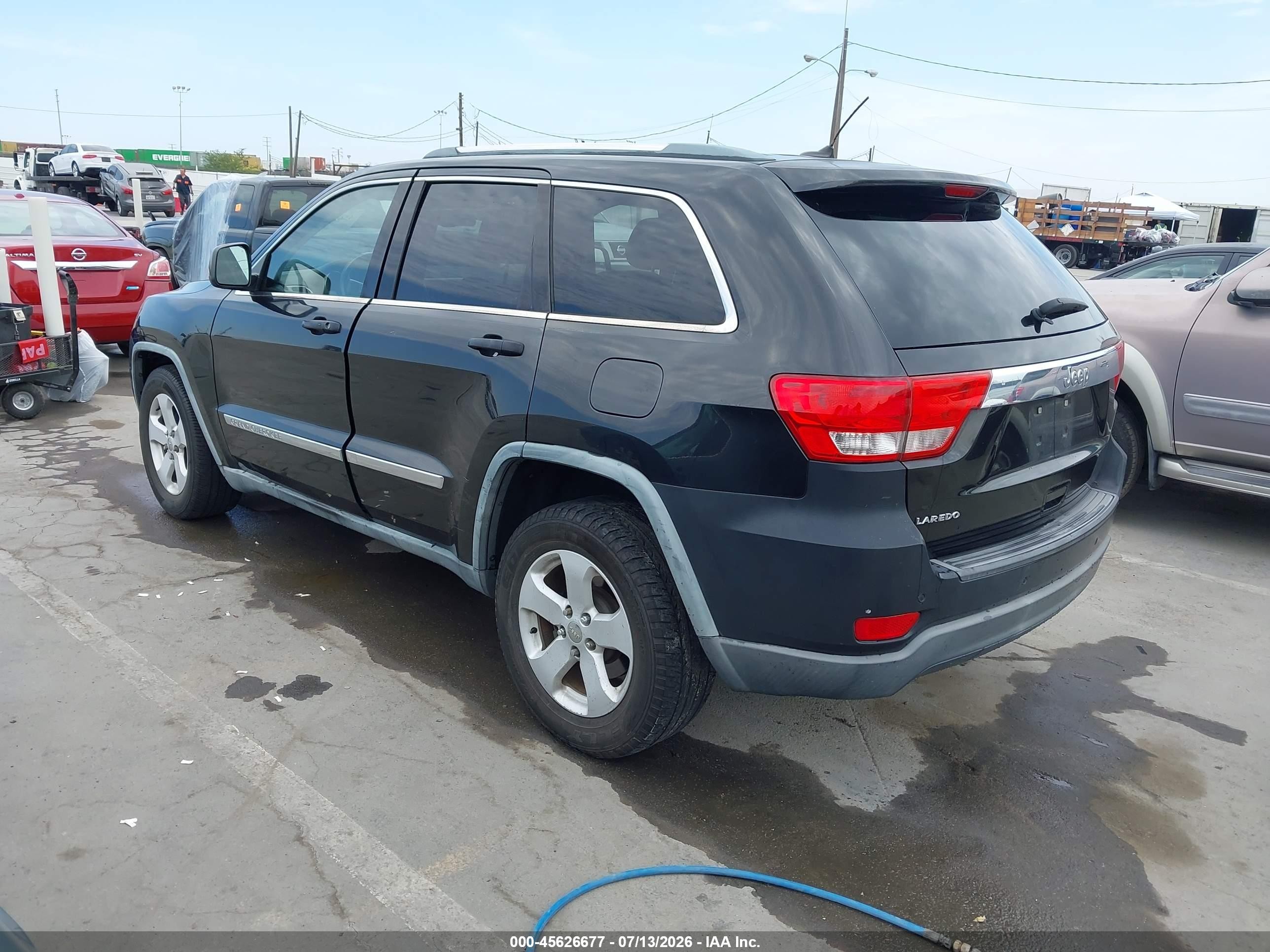 2011 Jeep Grand Cherokee Laredo Black vin: 1J4RS4GG6BC539357