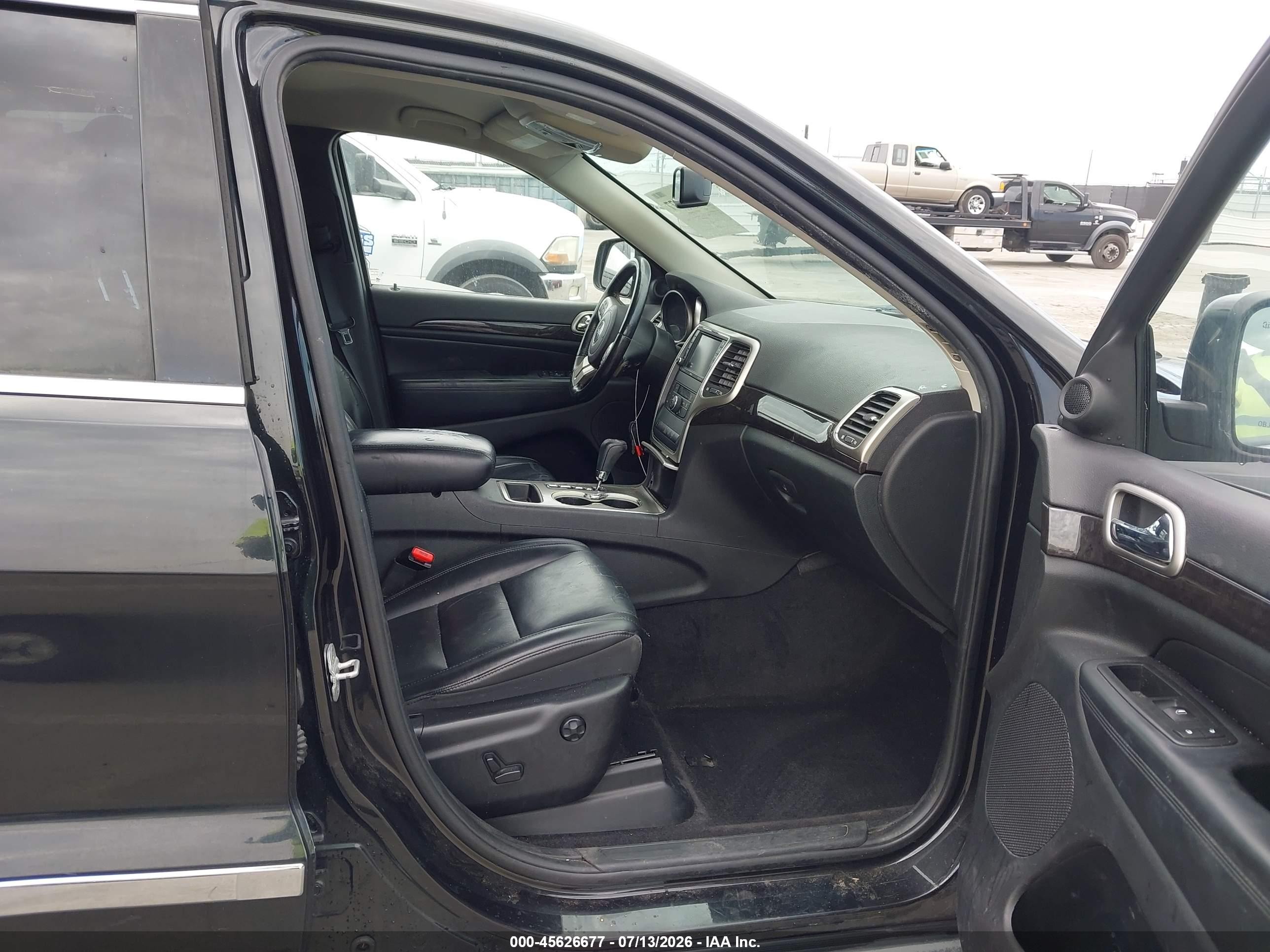 2011 Jeep Grand Cherokee Laredo Black vin: 1J4RS4GG6BC539357