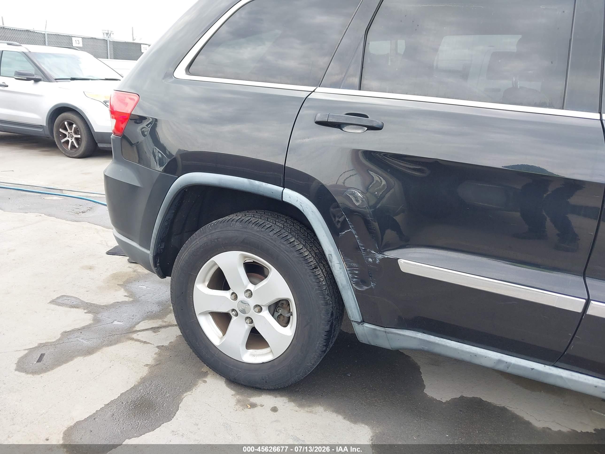 2011 Jeep Grand Cherokee Laredo Black vin: 1J4RS4GG6BC539357