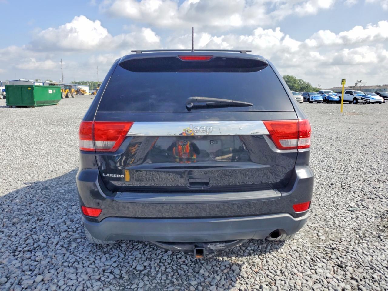 2011 Jeep Grand Cherokee Laredo Charcoal vin: 1J4RS4GG6BC611397