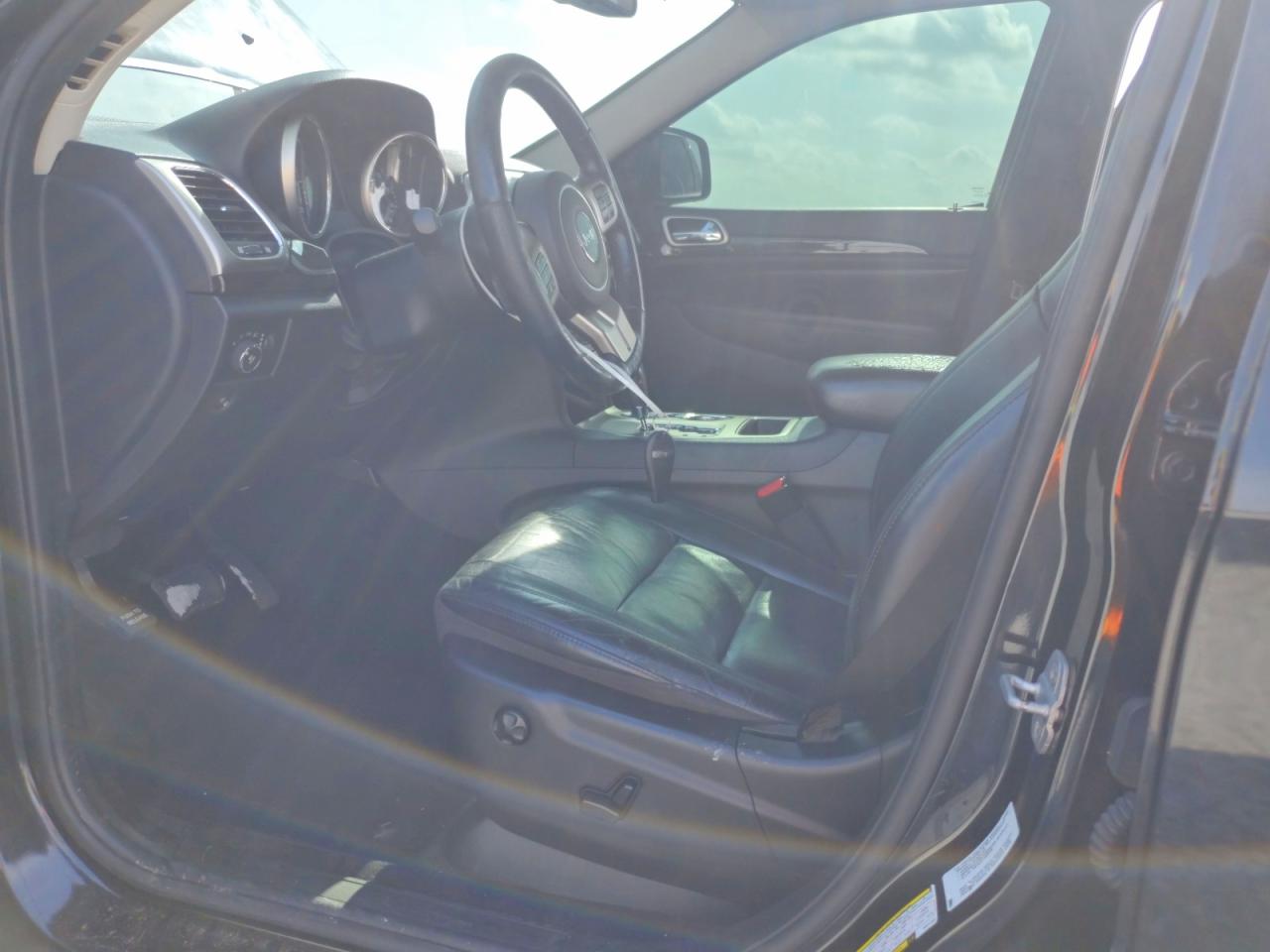 2011 Jeep Grand Cherokee Laredo Charcoal vin: 1J4RS4GG6BC611397