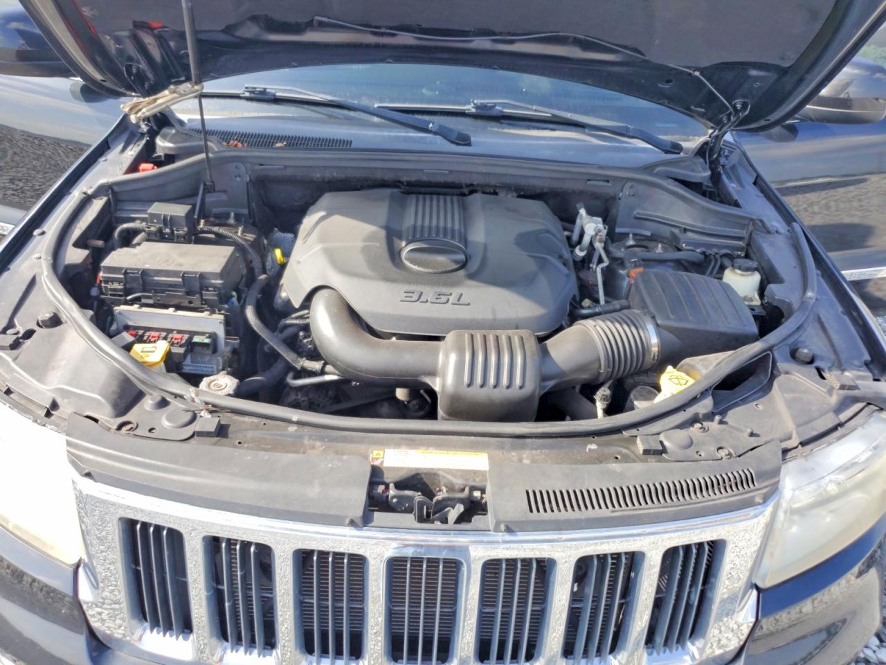 2011 Jeep Grand Cherokee Laredo Charcoal vin: 1J4RS4GG6BC611397
