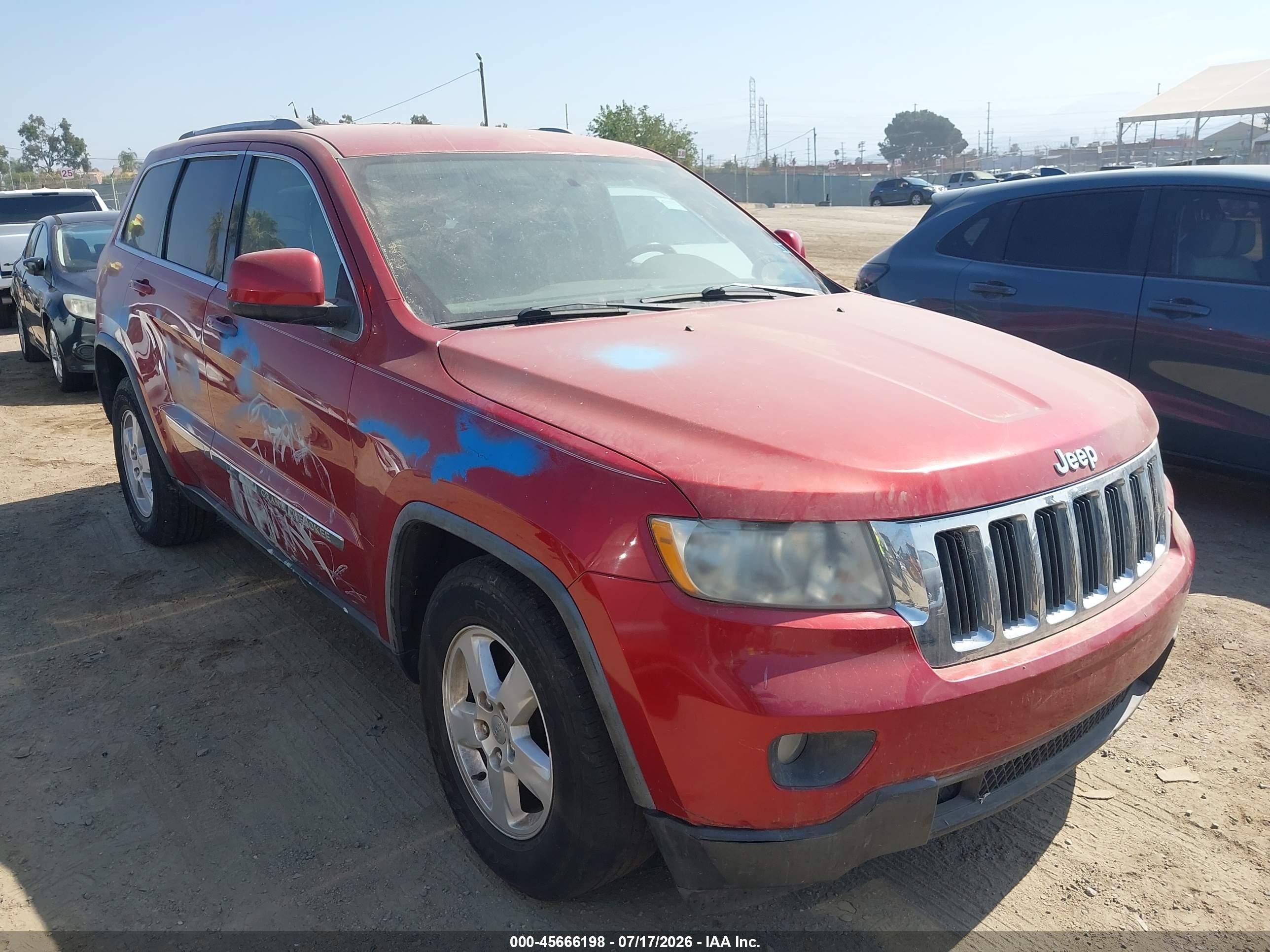 2011 Jeep Grand Cherokee Laredo Red vin: 1J4RS4GG7BC508537