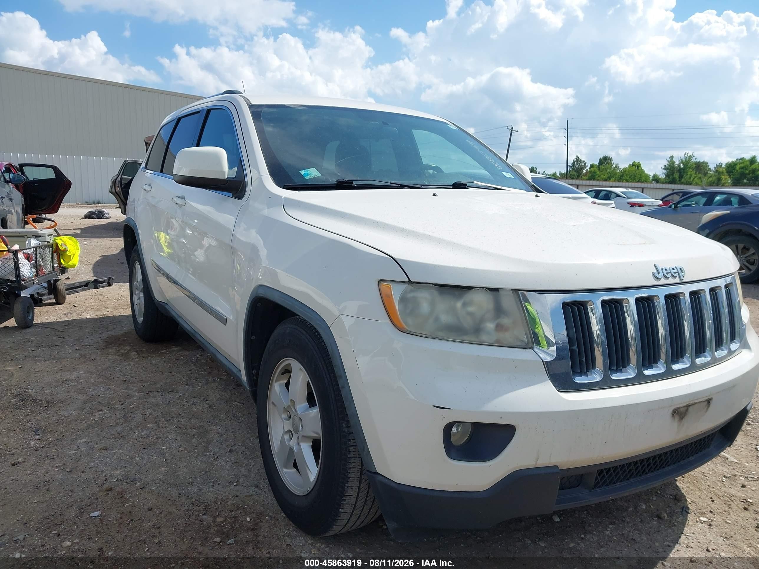 2011 Jeep Grand Cherokee Laredo White vin: 1J4RS4GG7BC524592