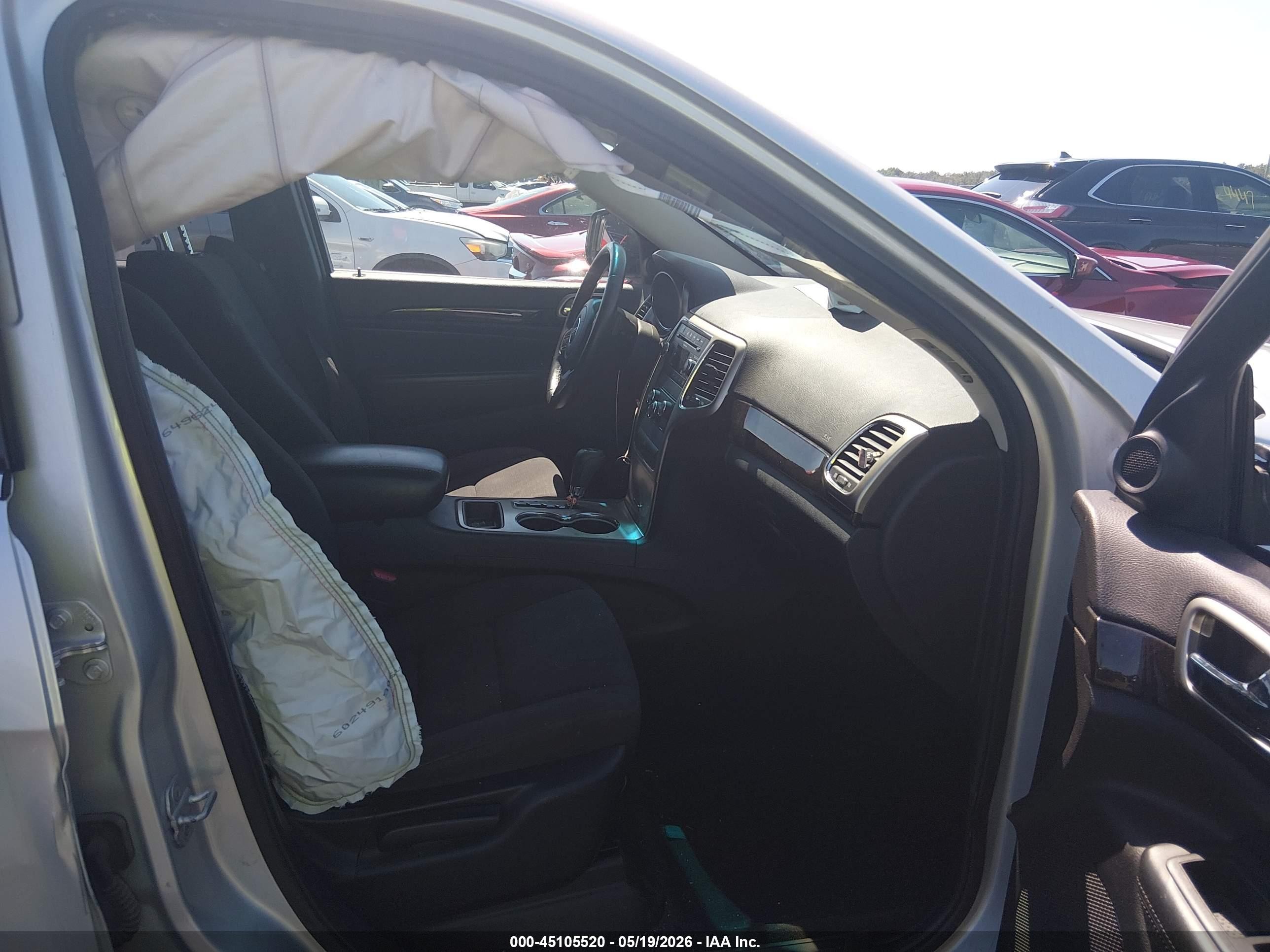2011 Jeep Grand Cherokee Laredo Silver vin: 1J4RS4GG7BC588227