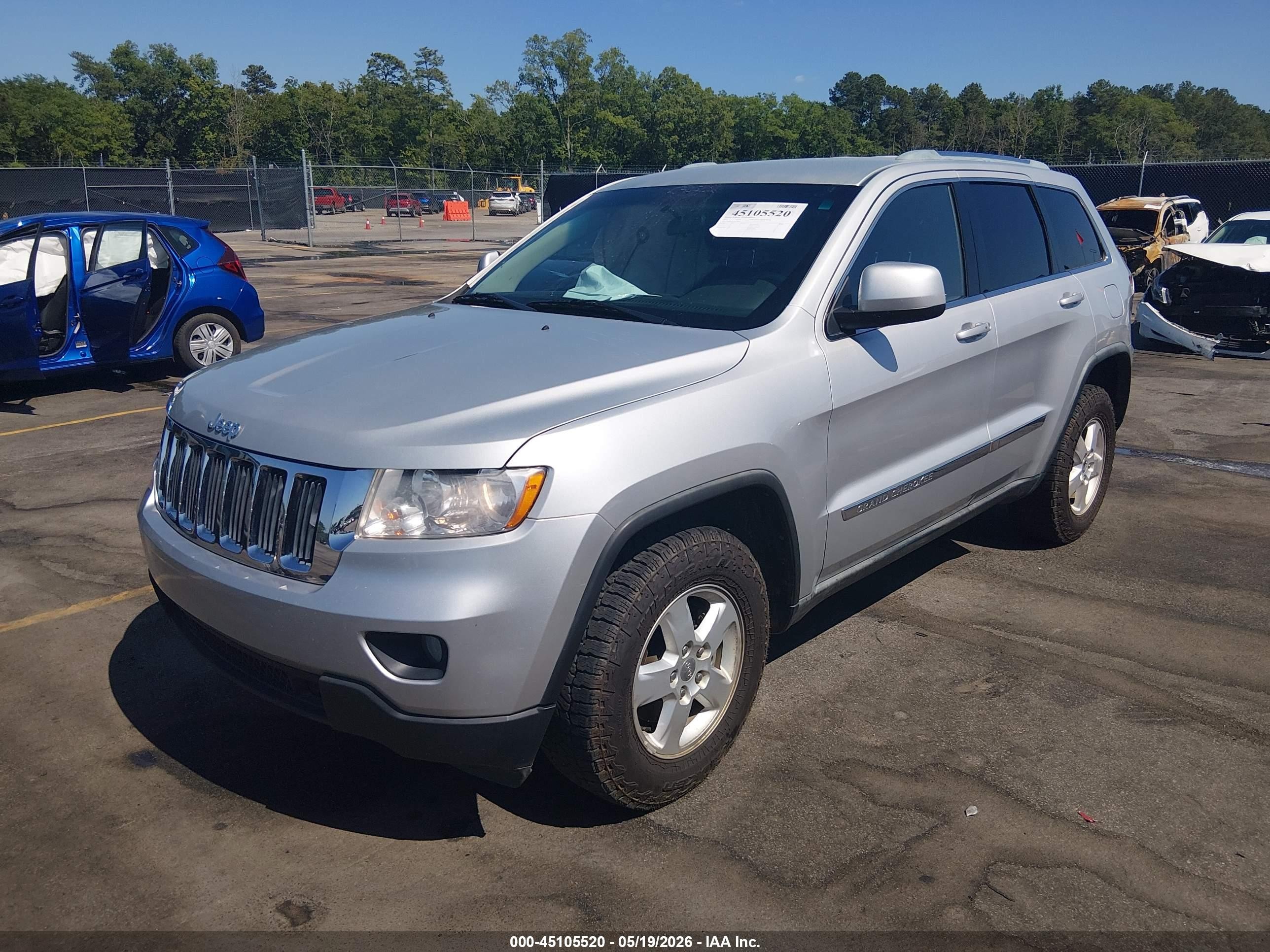 2011 Jeep Grand Cherokee Laredo Silver vin: 1J4RS4GG7BC588227
