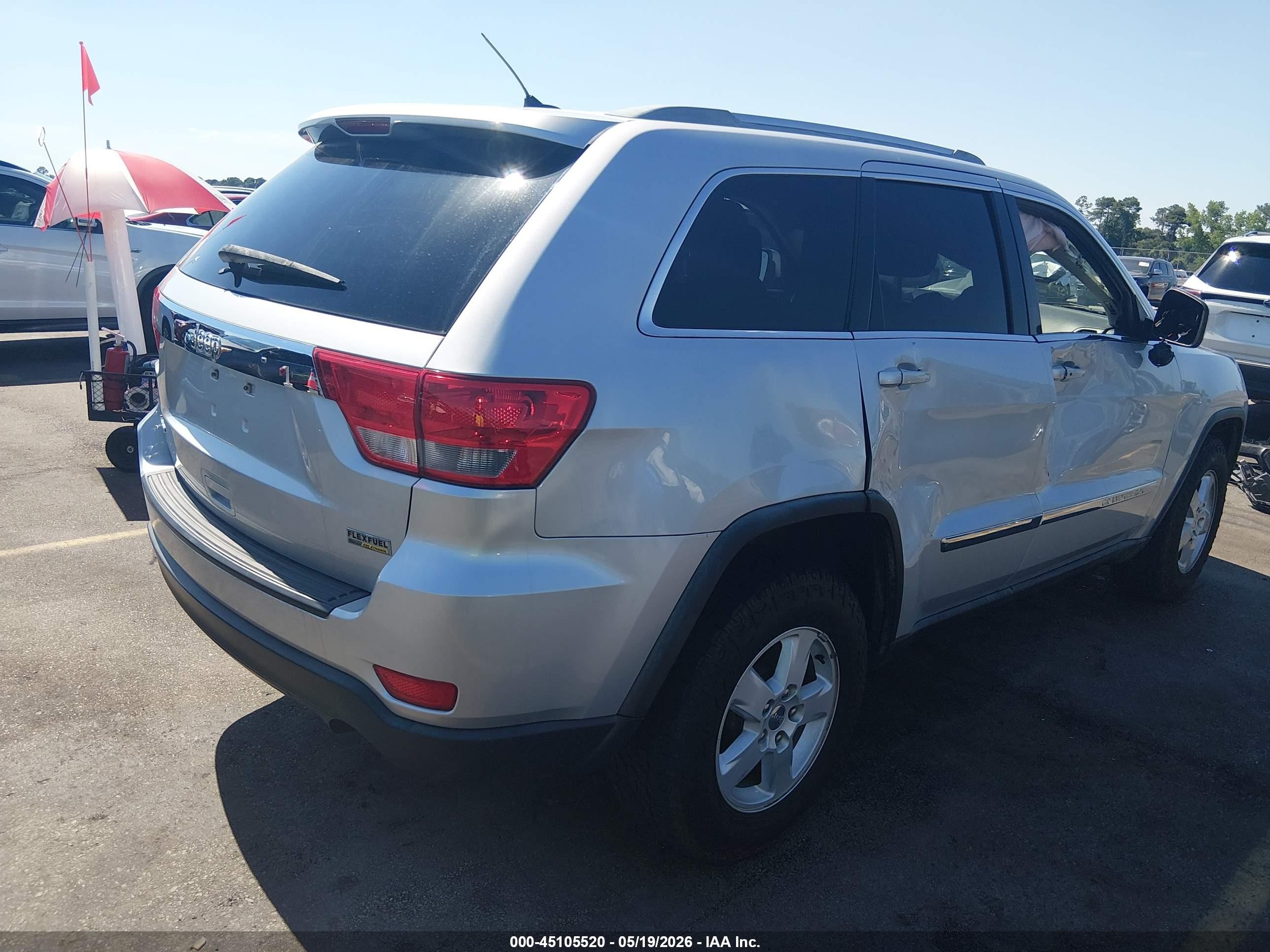 2011 Jeep Grand Cherokee Laredo Silver vin: 1J4RS4GG7BC588227