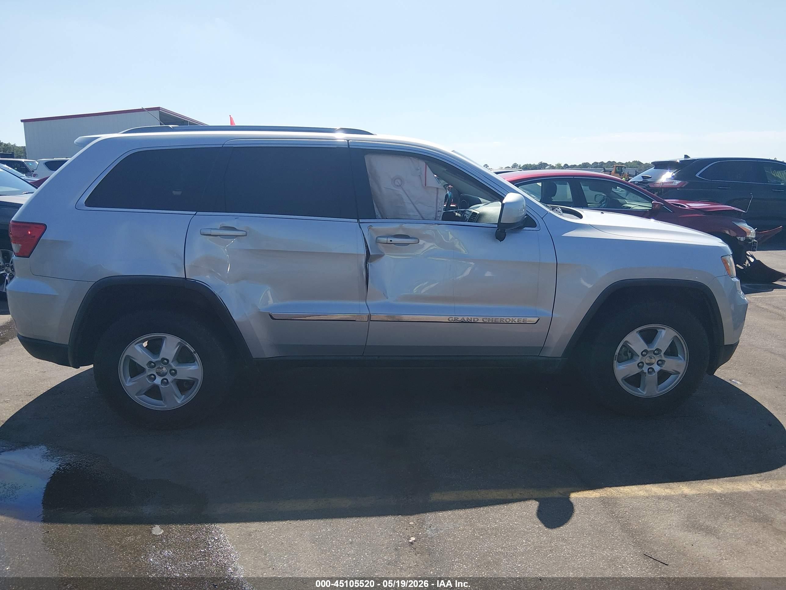 2011 Jeep Grand Cherokee Laredo Silver vin: 1J4RS4GG7BC588227