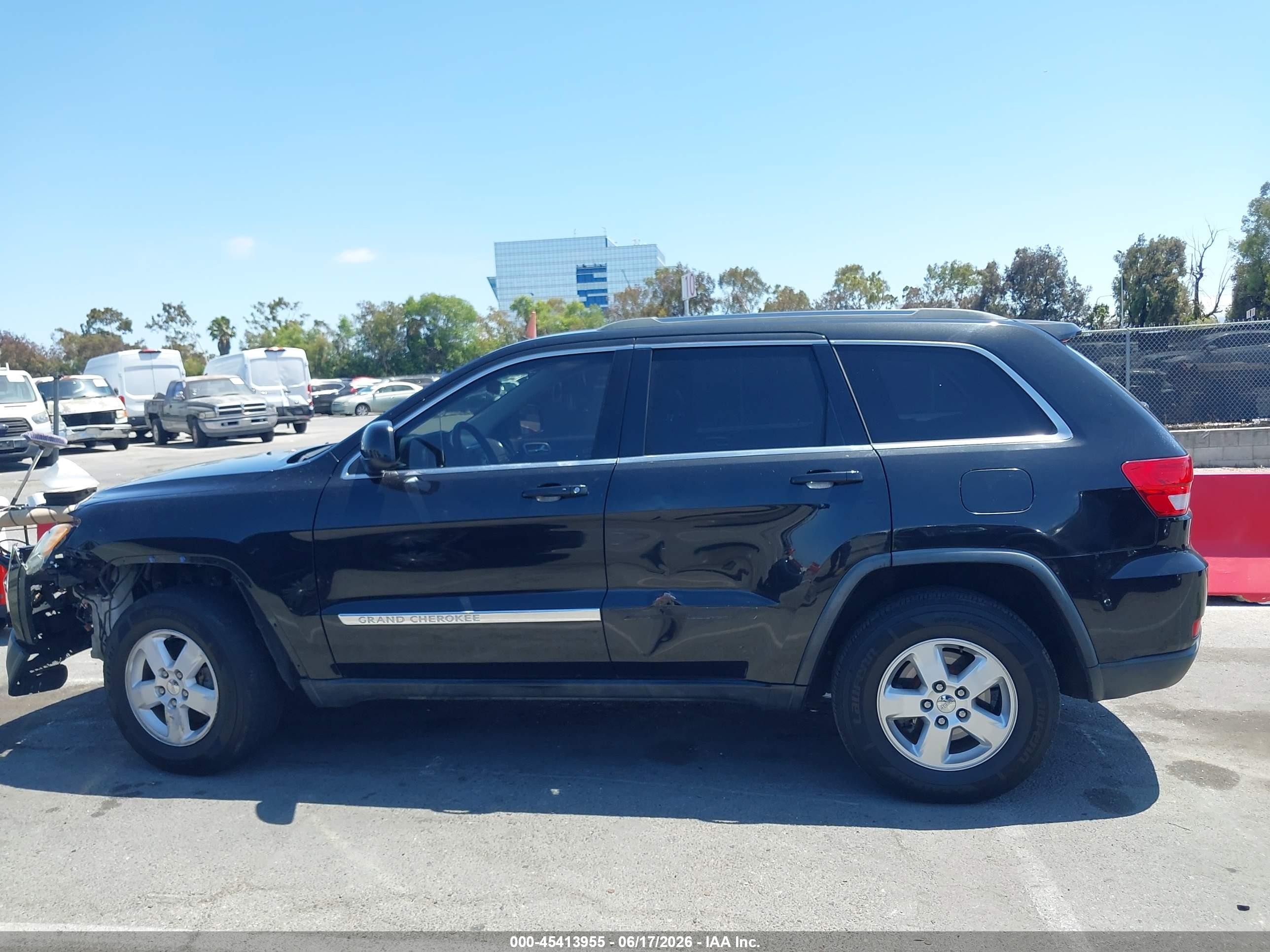 2011 Jeep Grand Cherokee Laredo Black vin: 1J4RS4GG7BC658471