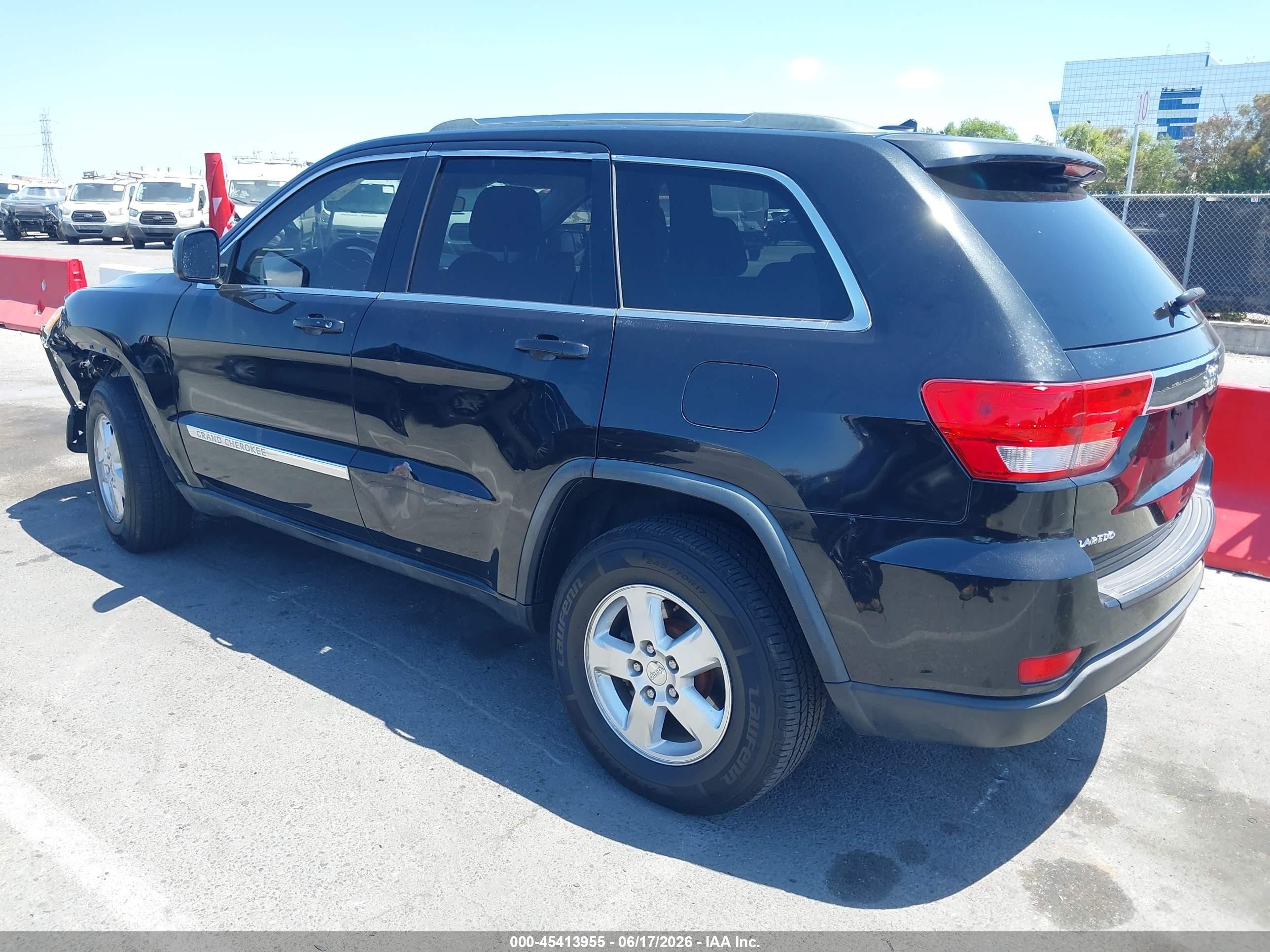 2011 Jeep Grand Cherokee Laredo Black vin: 1J4RS4GG7BC658471