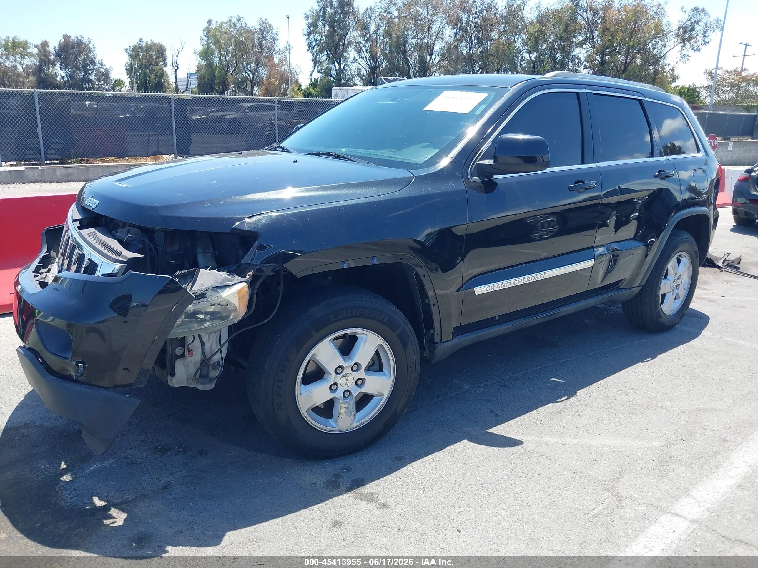 2011 Jeep Grand Cherokee Laredo Black vin: 1J4RS4GG7BC658471