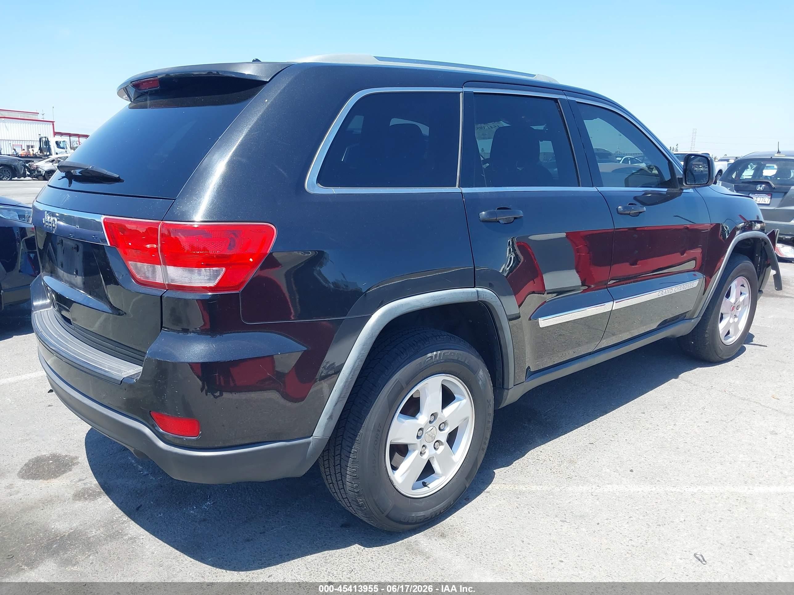 2011 Jeep Grand Cherokee Laredo Black vin: 1J4RS4GG7BC658471