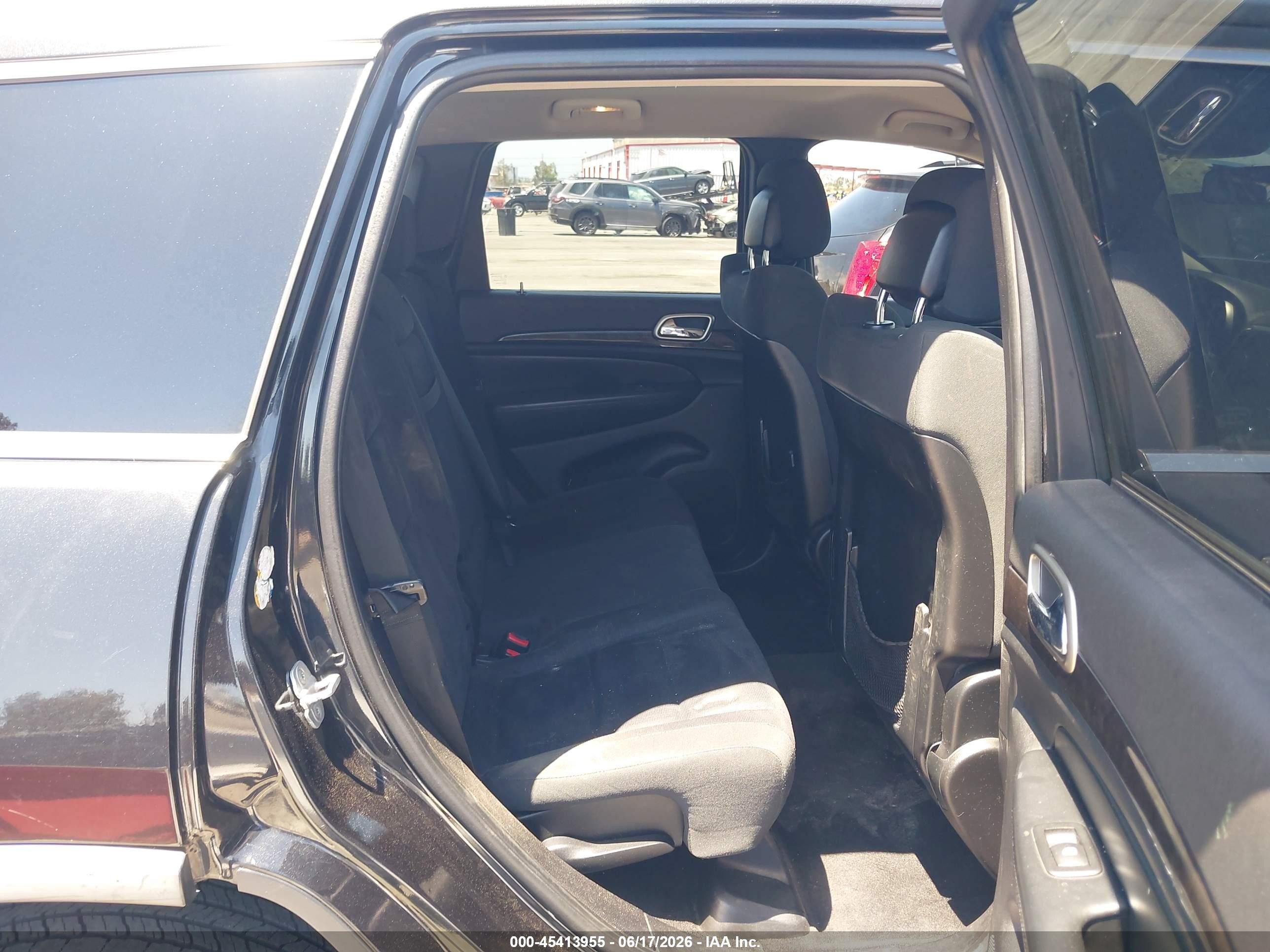 2011 Jeep Grand Cherokee Laredo Black vin: 1J4RS4GG7BC658471