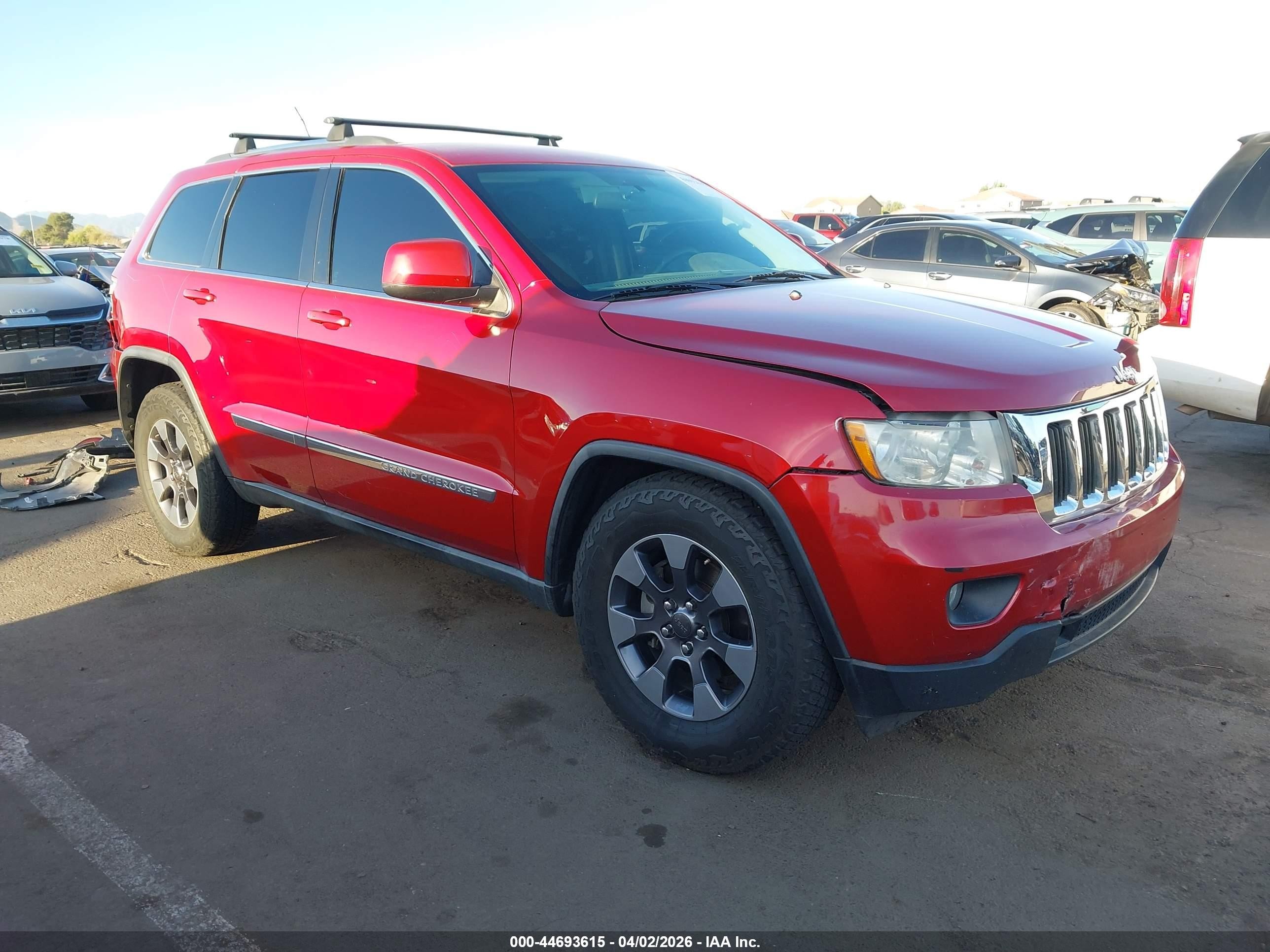 2011 Jeep Grand Cherokee Laredo Red vin: 1J4RS4GG9BC513612