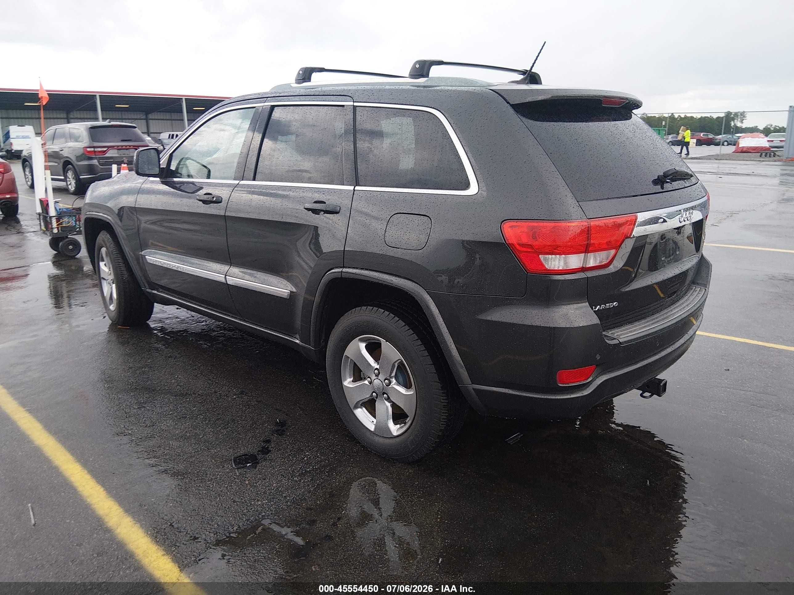 2011 Jeep Grand Cherokee Laredo Gray vin: 1J4RS4GG9BC644880