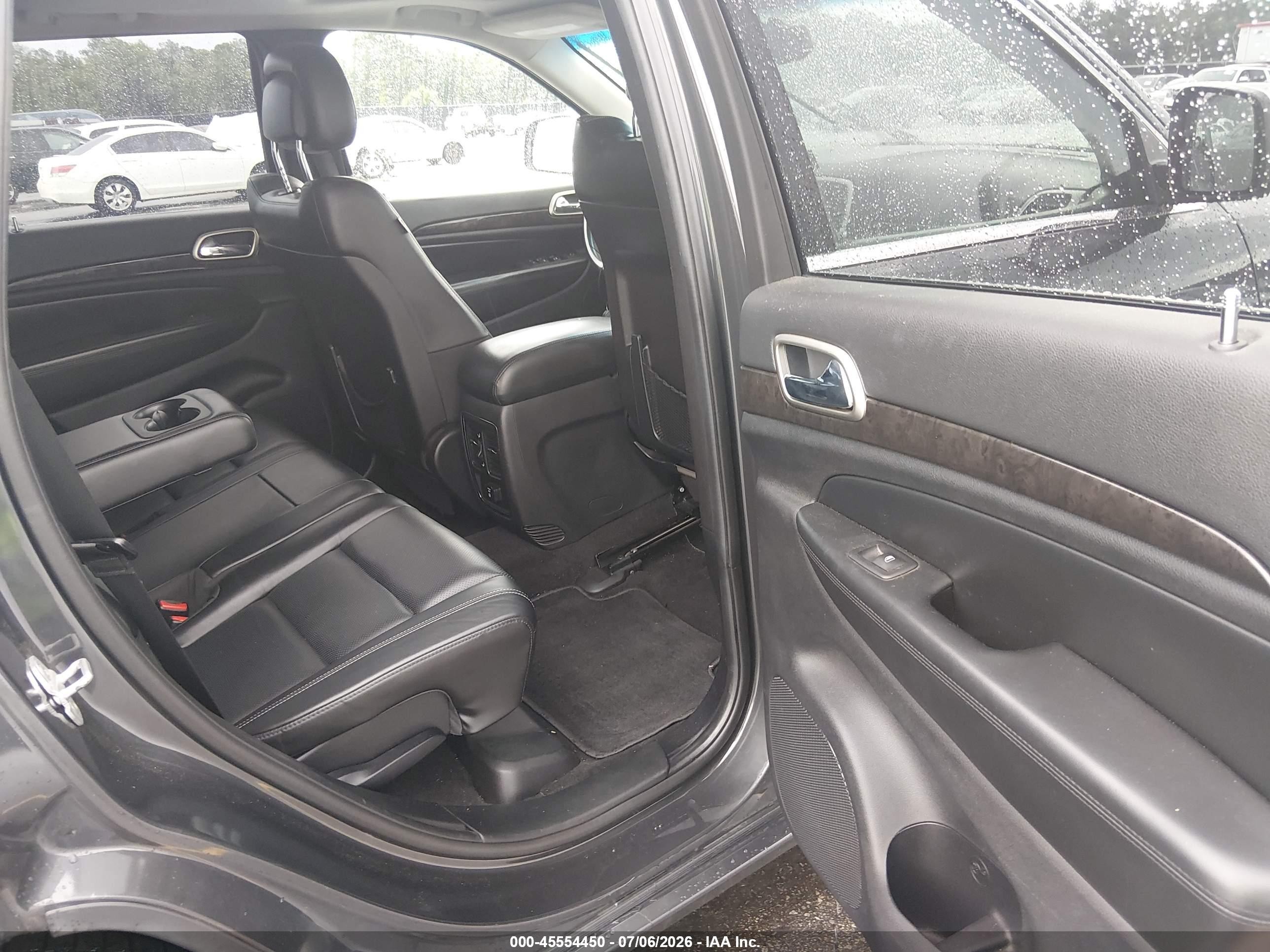 2011 Jeep Grand Cherokee Laredo Gray vin: 1J4RS4GG9BC644880