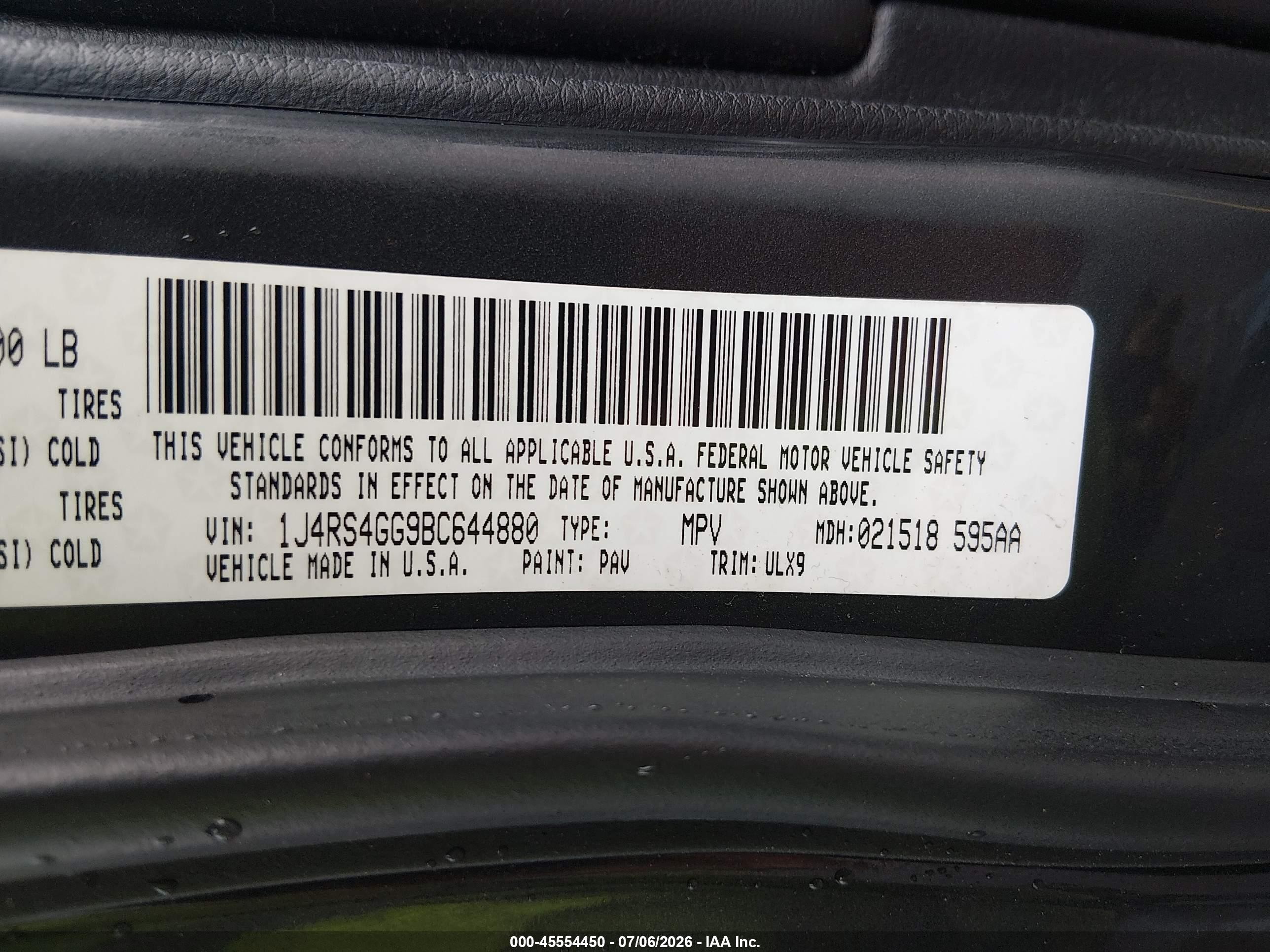 2011 Jeep Grand Cherokee Laredo Gray vin: 1J4RS4GG9BC644880