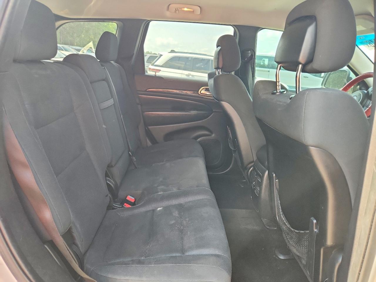 2011 Jeep Grand Cherokee Laredo Silver vin: 1J4RS4GGXBC643964
