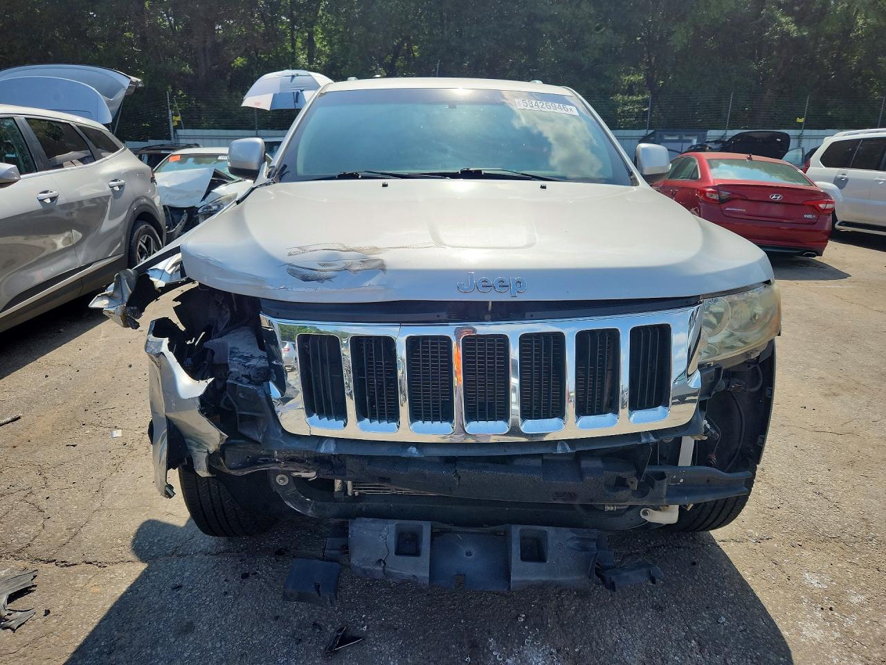2011 Jeep Grand Cherokee Laredo Silver vin: 1J4RS4GGXBC643964