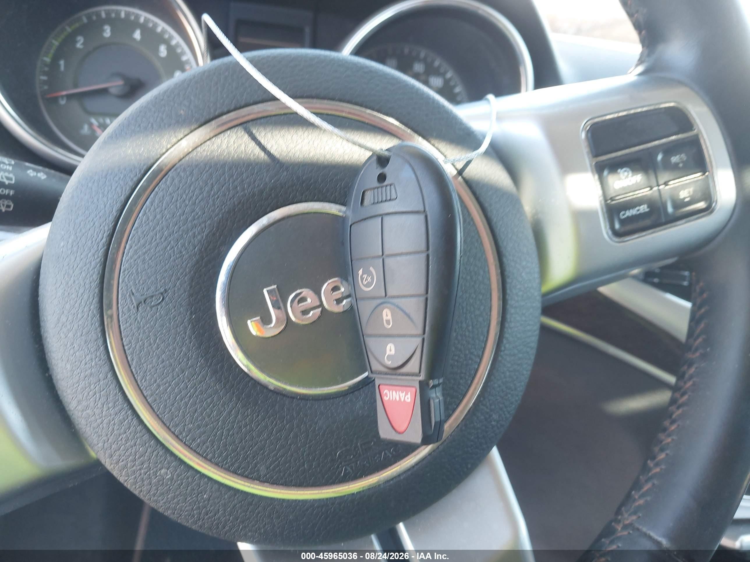 2011 Jeep Grand Cherokee Laredo Silver vin: 1J4RS4GT8BC646746