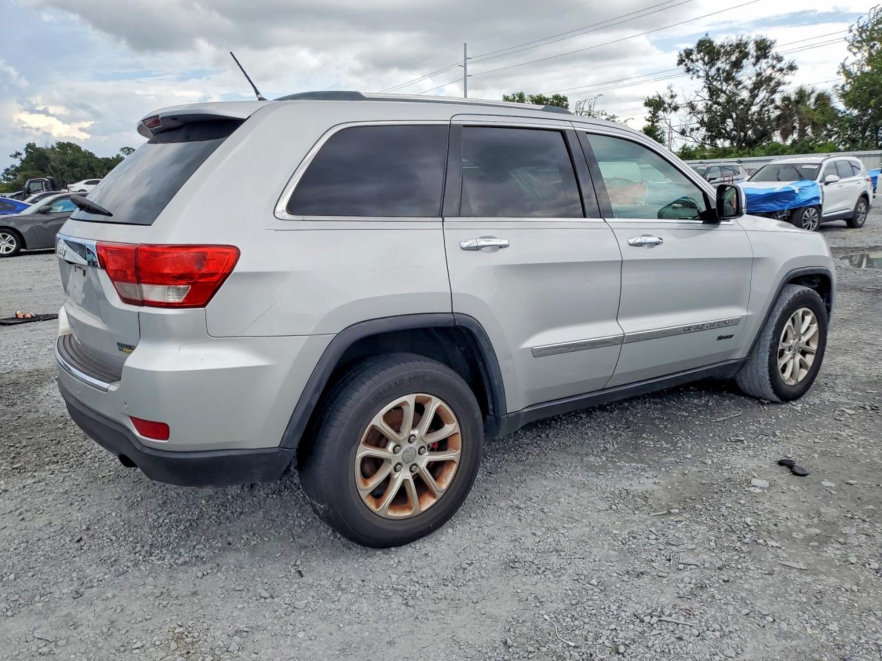 2011 Jeep Grand Cherokee Limited Silver vin: 1J4RS5GG1BC558341