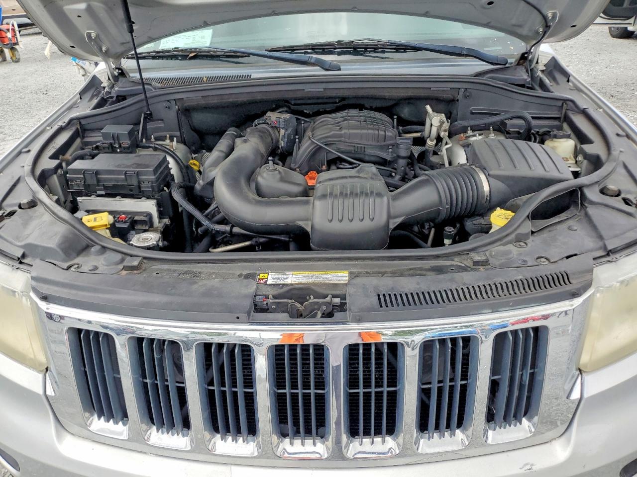 2011 Jeep Grand Cherokee Limited Silver vin: 1J4RS5GG1BC558341
