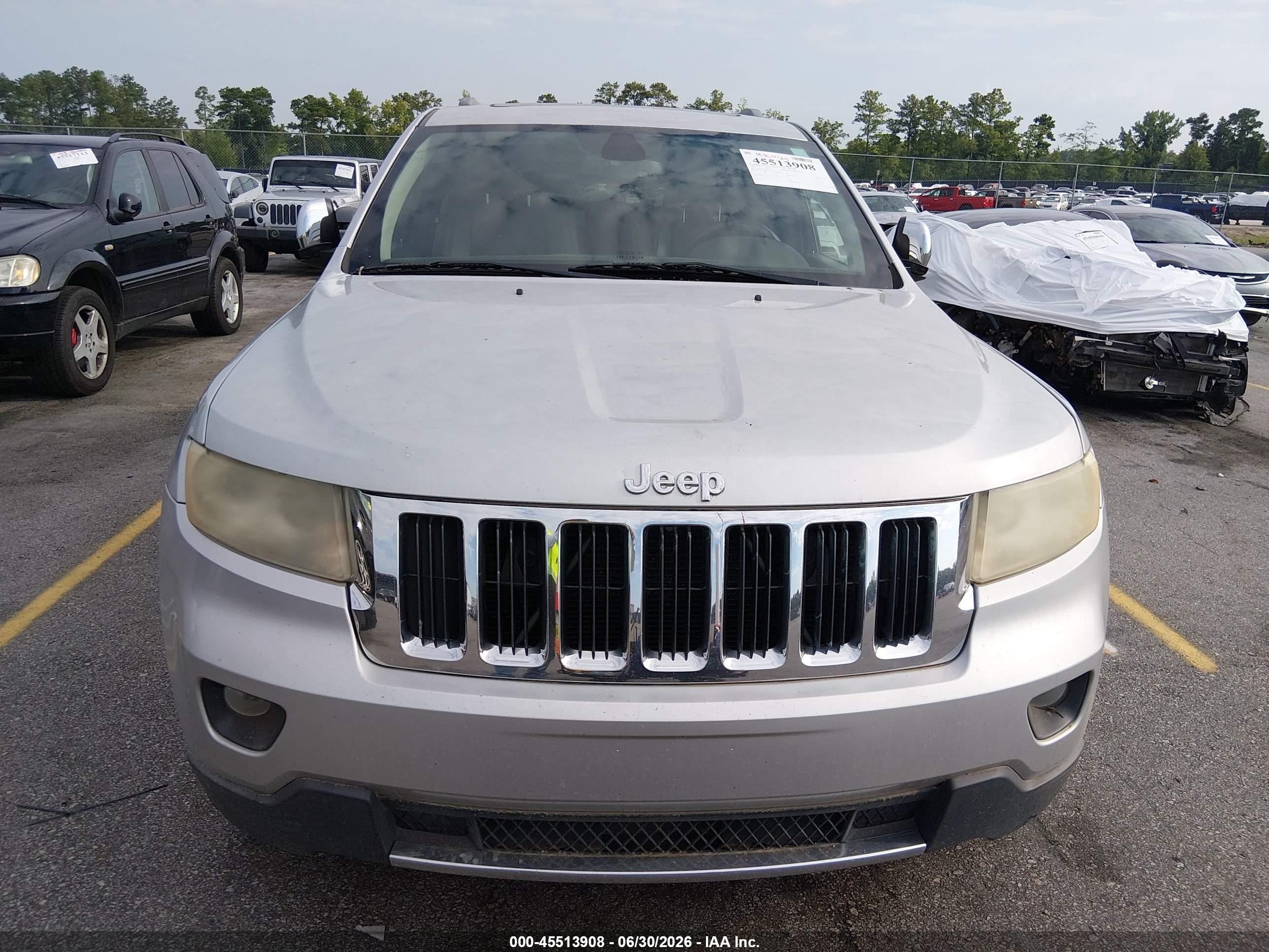 2011 Jeep Grand Cherokee Limited Silver vin: 1J4RS5GTXBC610952