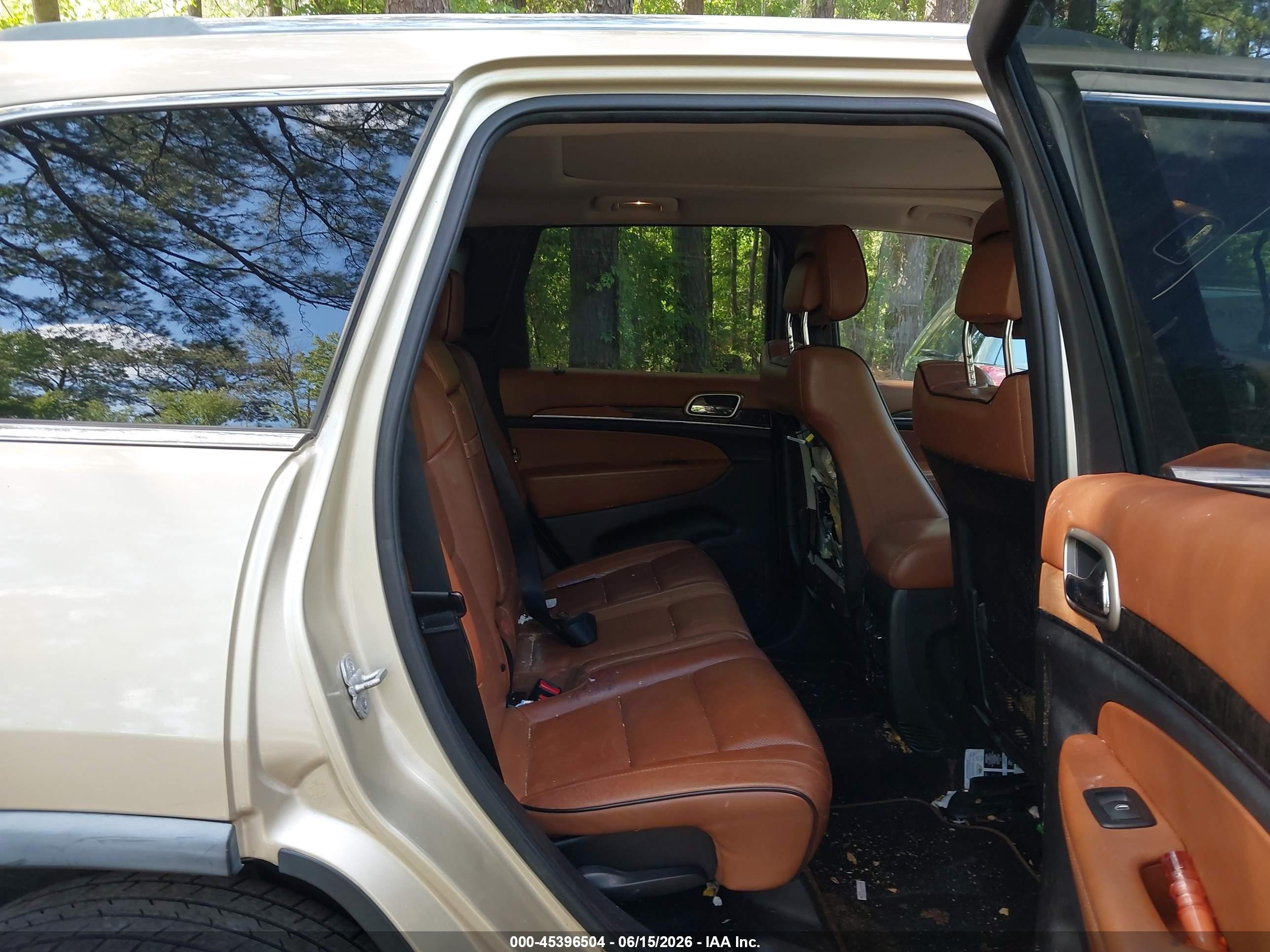 2011 Jeep Grand Cherokee Overland Gold vin: 1J4RS6GG7BC707129