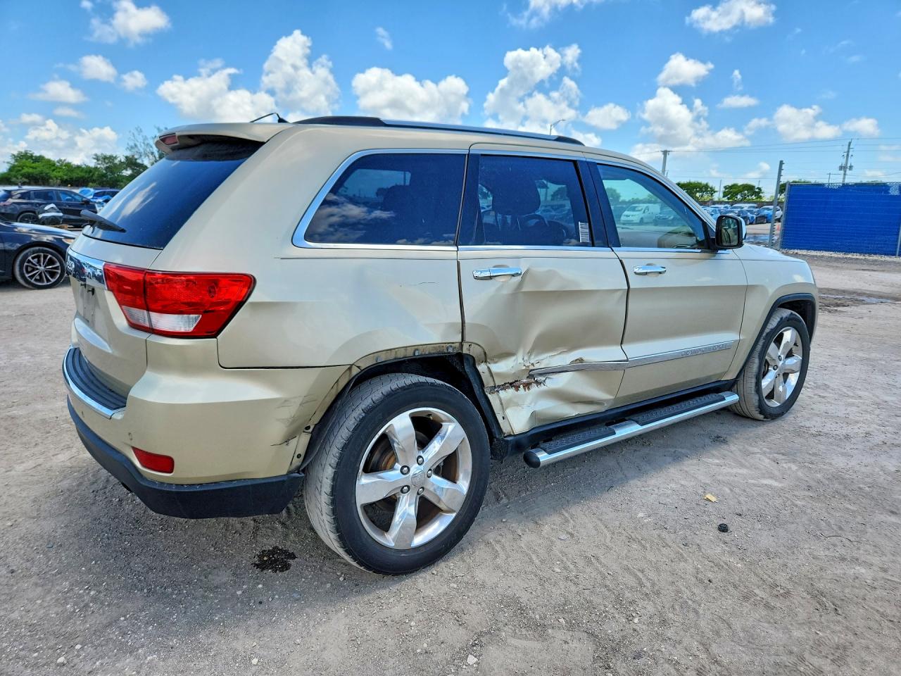 2011 Jeep Grand Cherokee Overland Gold vin: 1J4RS6GT6BC644991