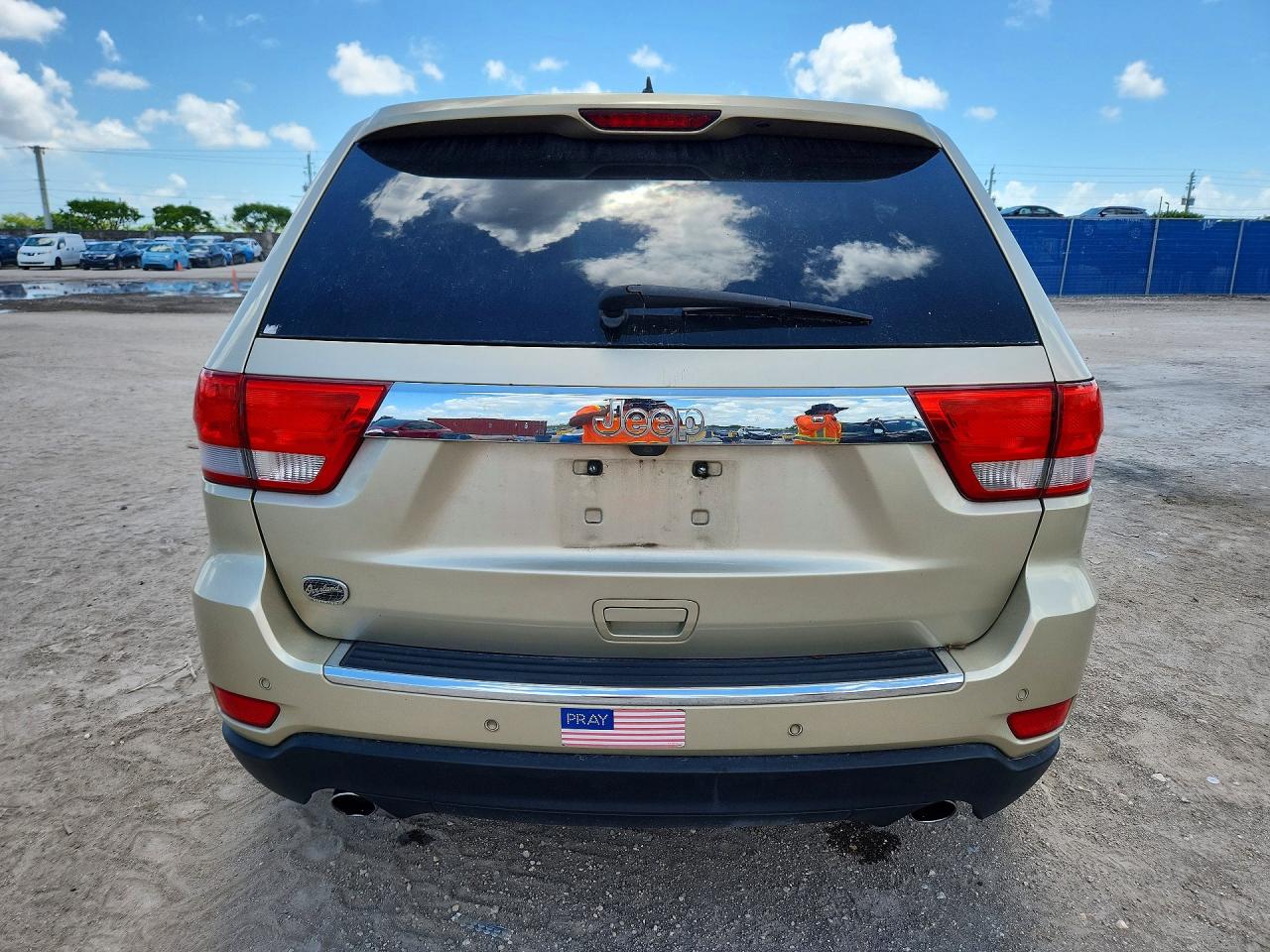 2011 Jeep Grand Cherokee Overland Gold vin: 1J4RS6GT6BC644991