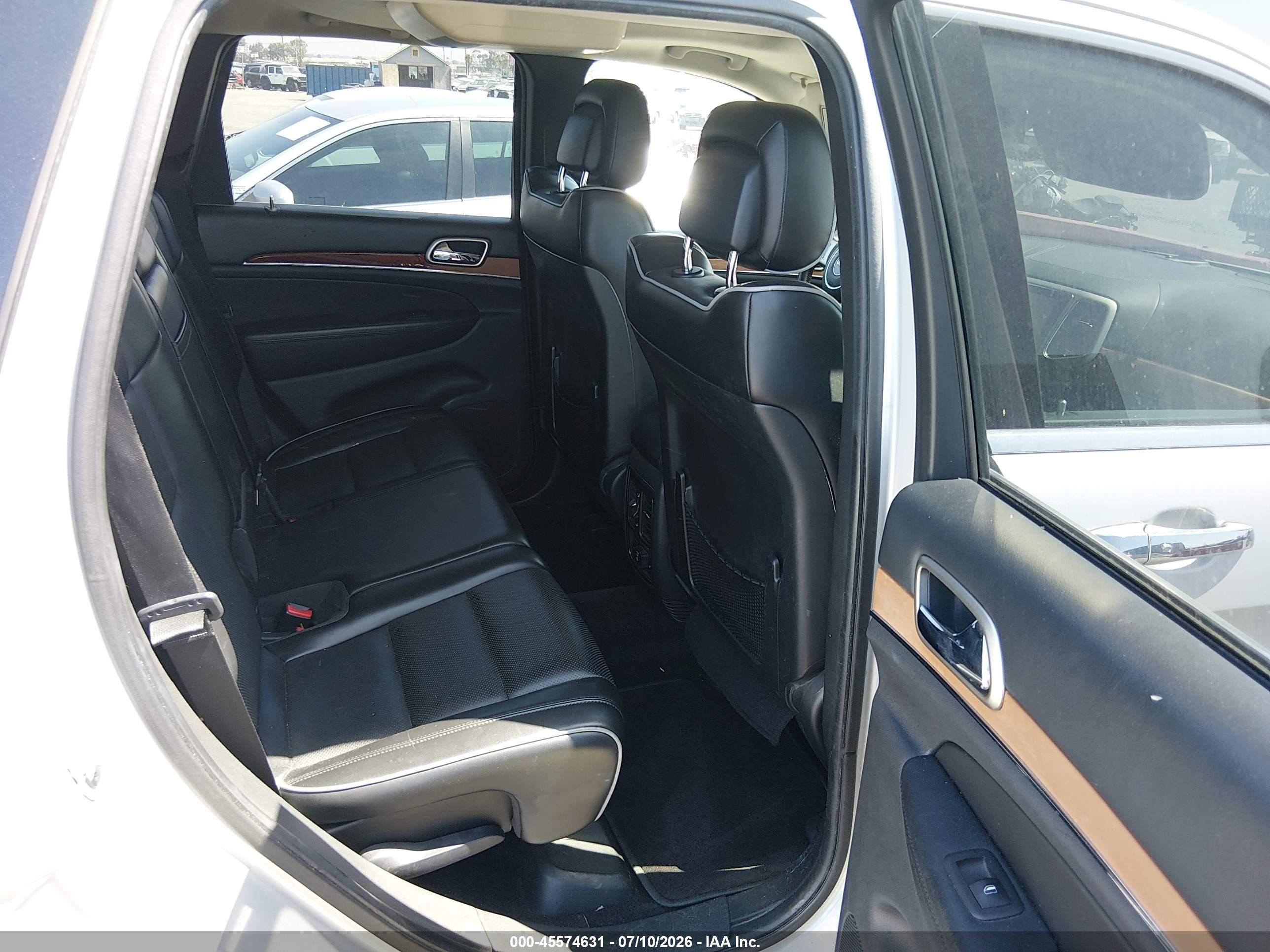 2011 Jeep Grand Cherokee Overland Silver vin: 1J4RS6GT8BC515912
