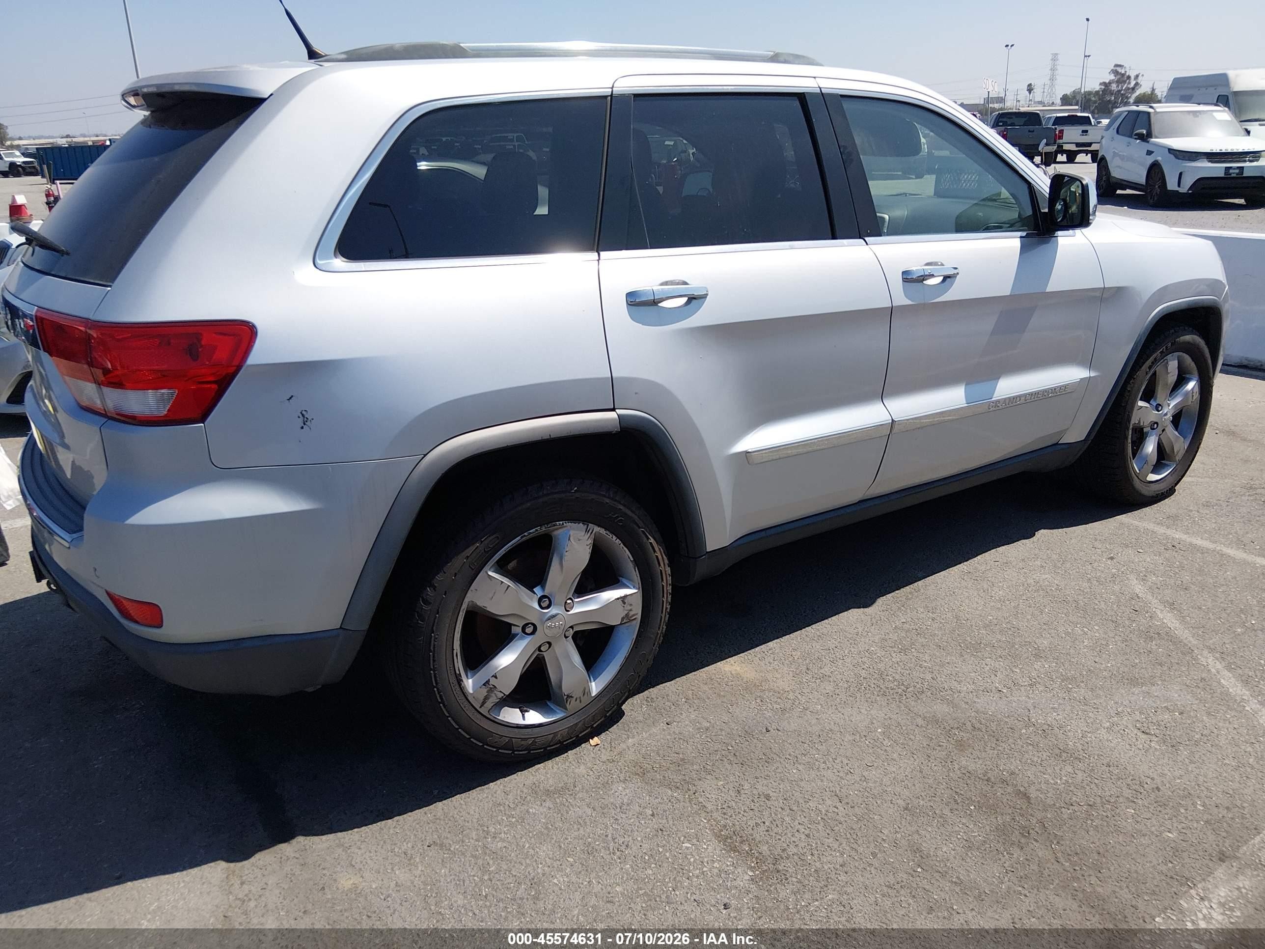 2011 Jeep Grand Cherokee Overland Silver vin: 1J4RS6GT8BC515912