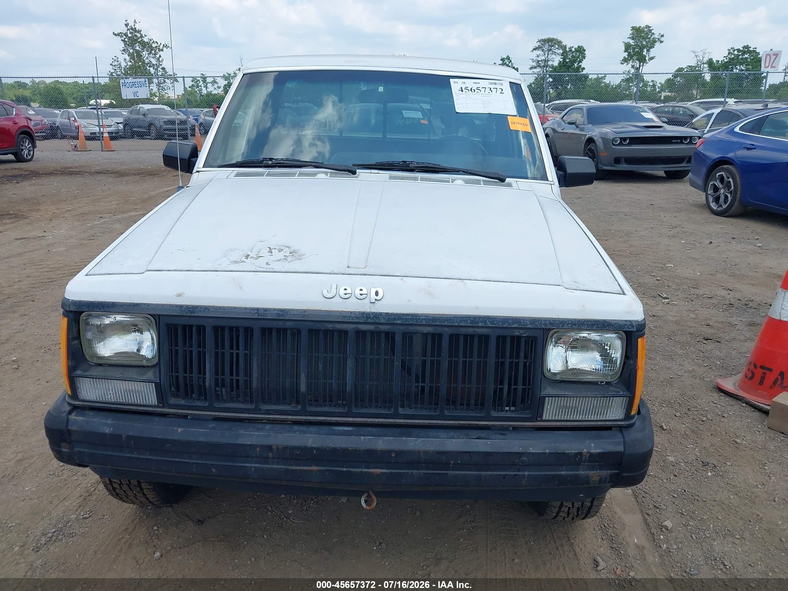 1989 Jeep Comanche   Белый vin: 1J7FT26E6KL545716